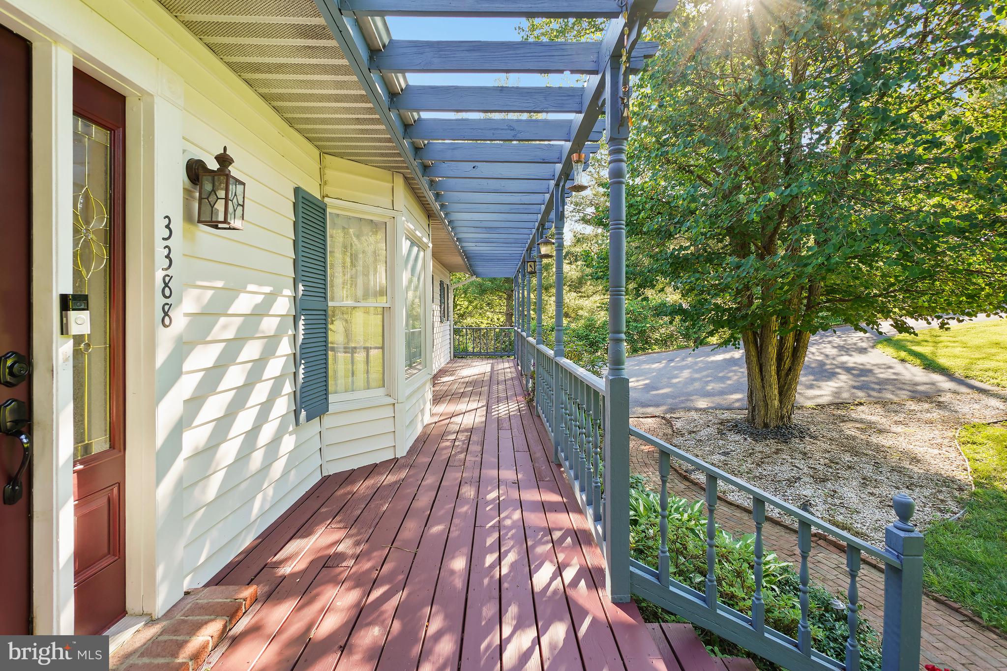 3388 RED OAK COURT