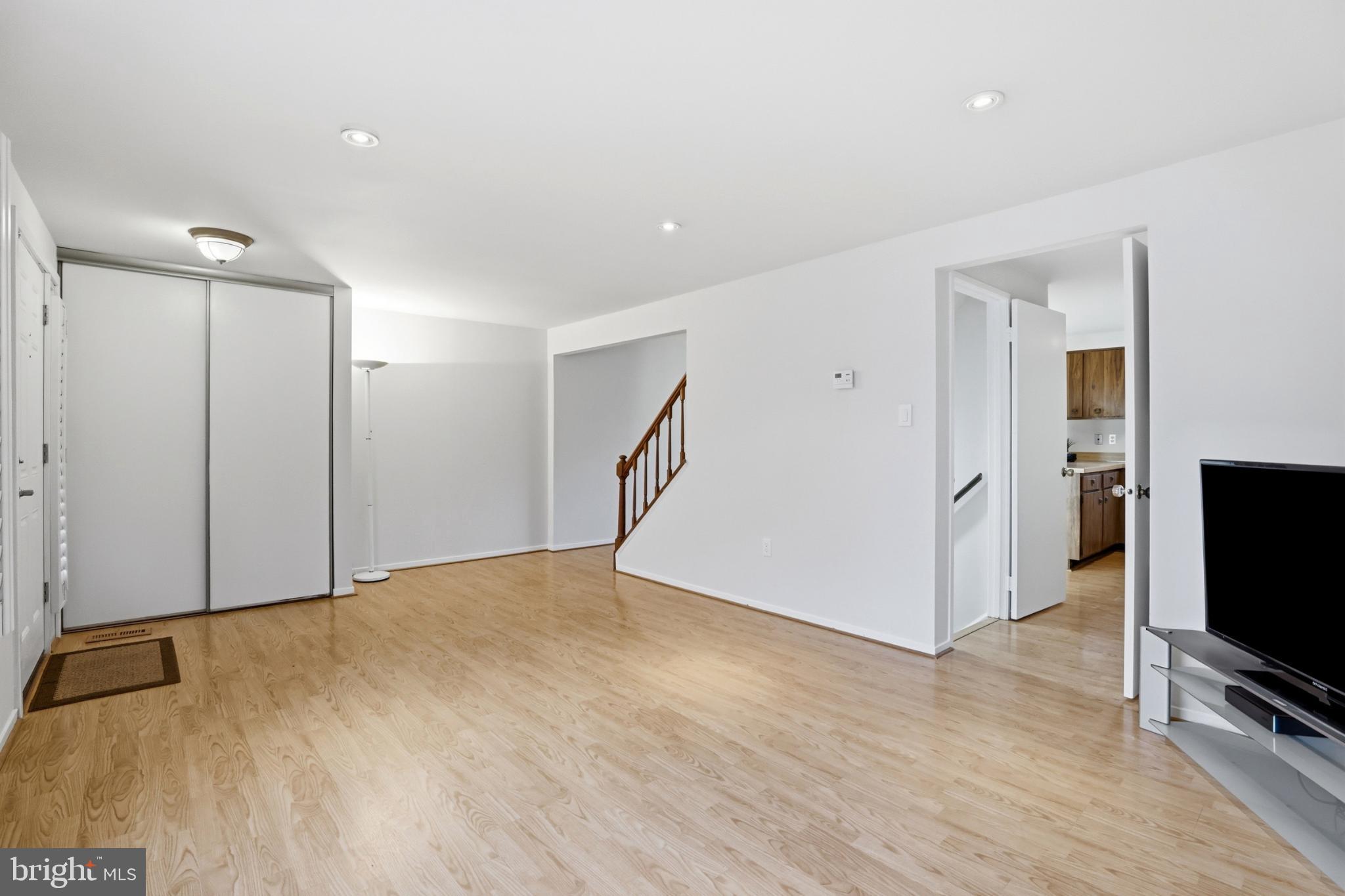 FLINTS GROVE - Residential