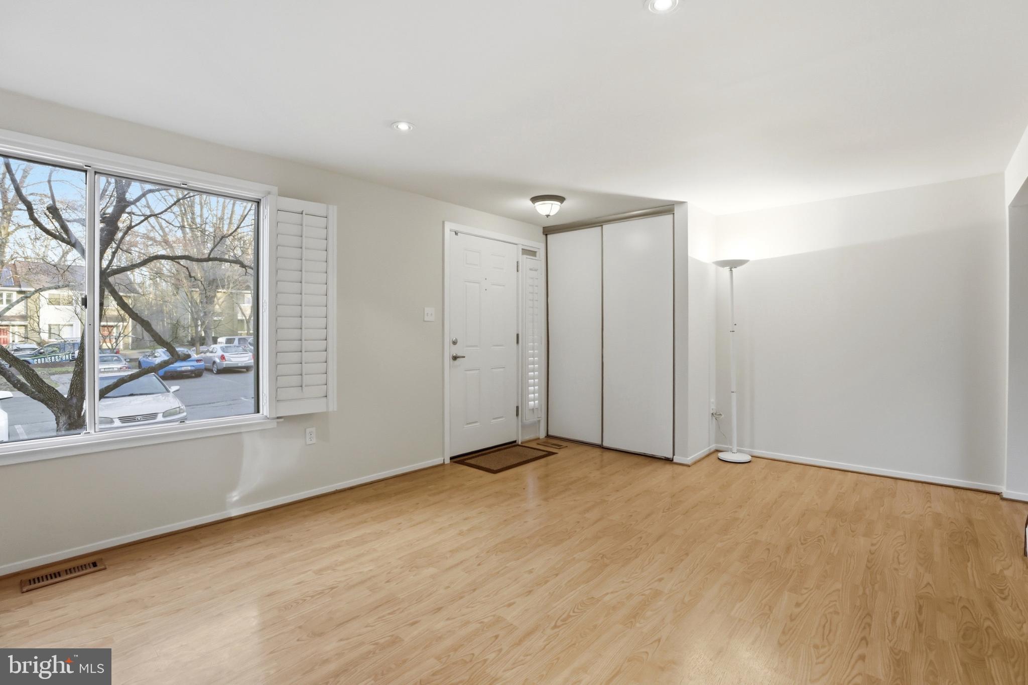 FLINTS GROVE - Residential