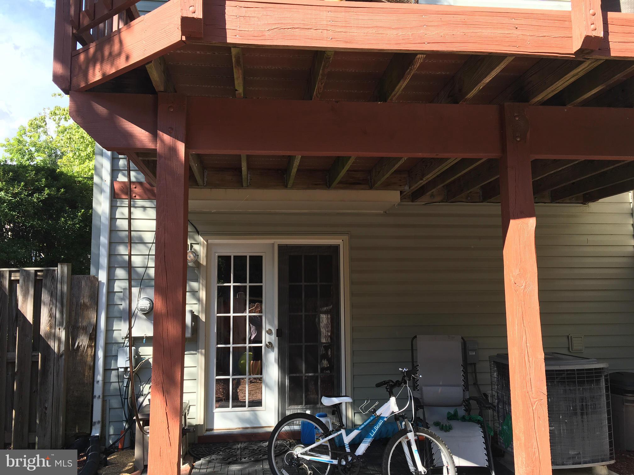 SINGLETONS GROVE - Residential Lease