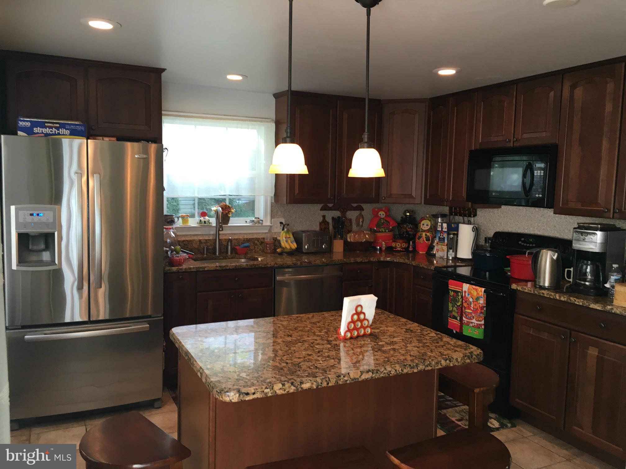 SINGLETONS GROVE - Residential Lease