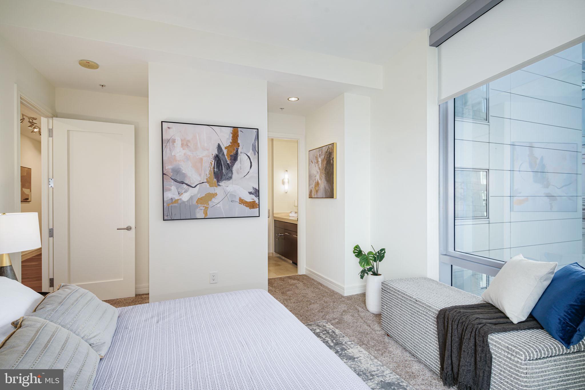 AVENUE OF THE ARTS - Residential
