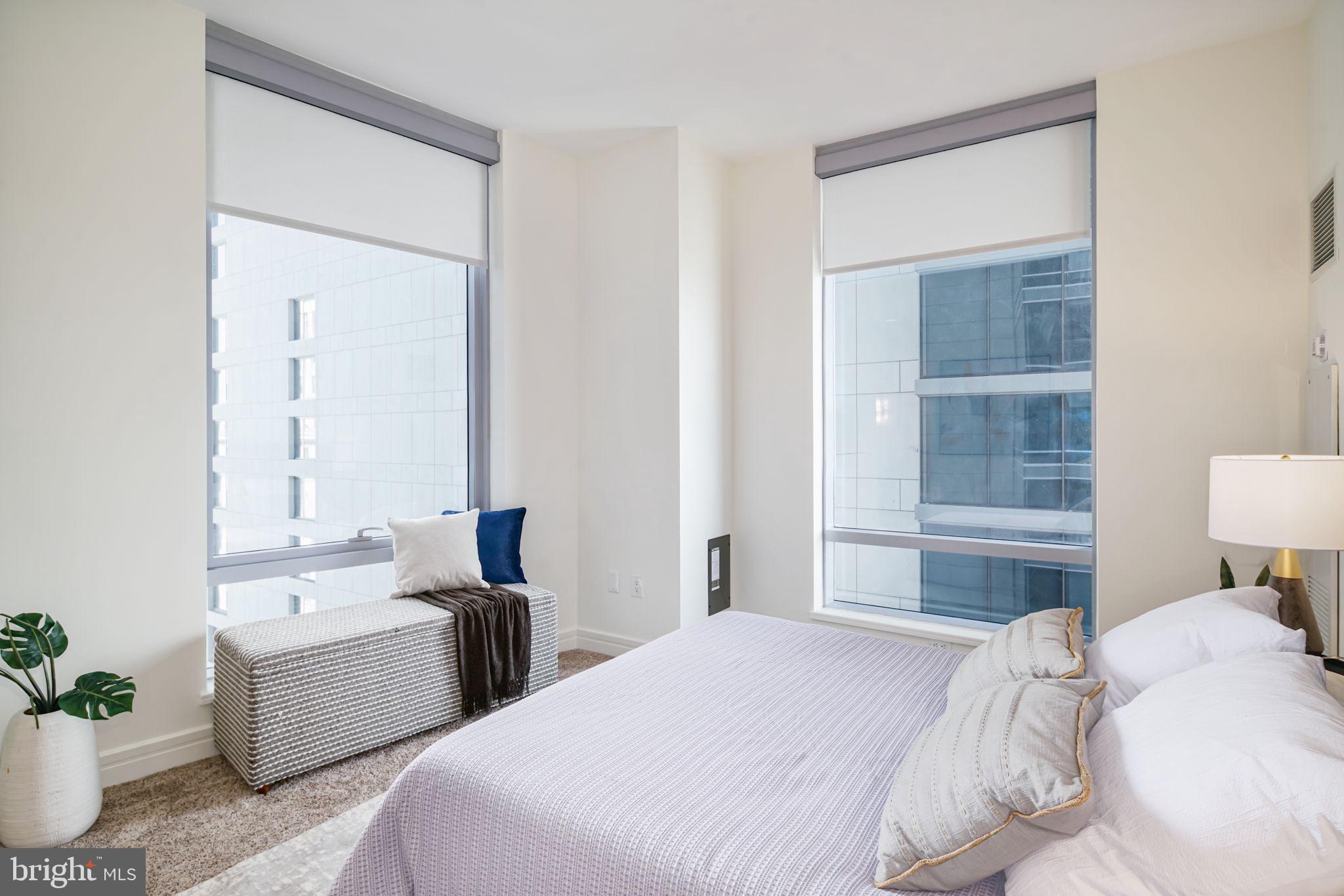 AVENUE OF THE ARTS - Residential