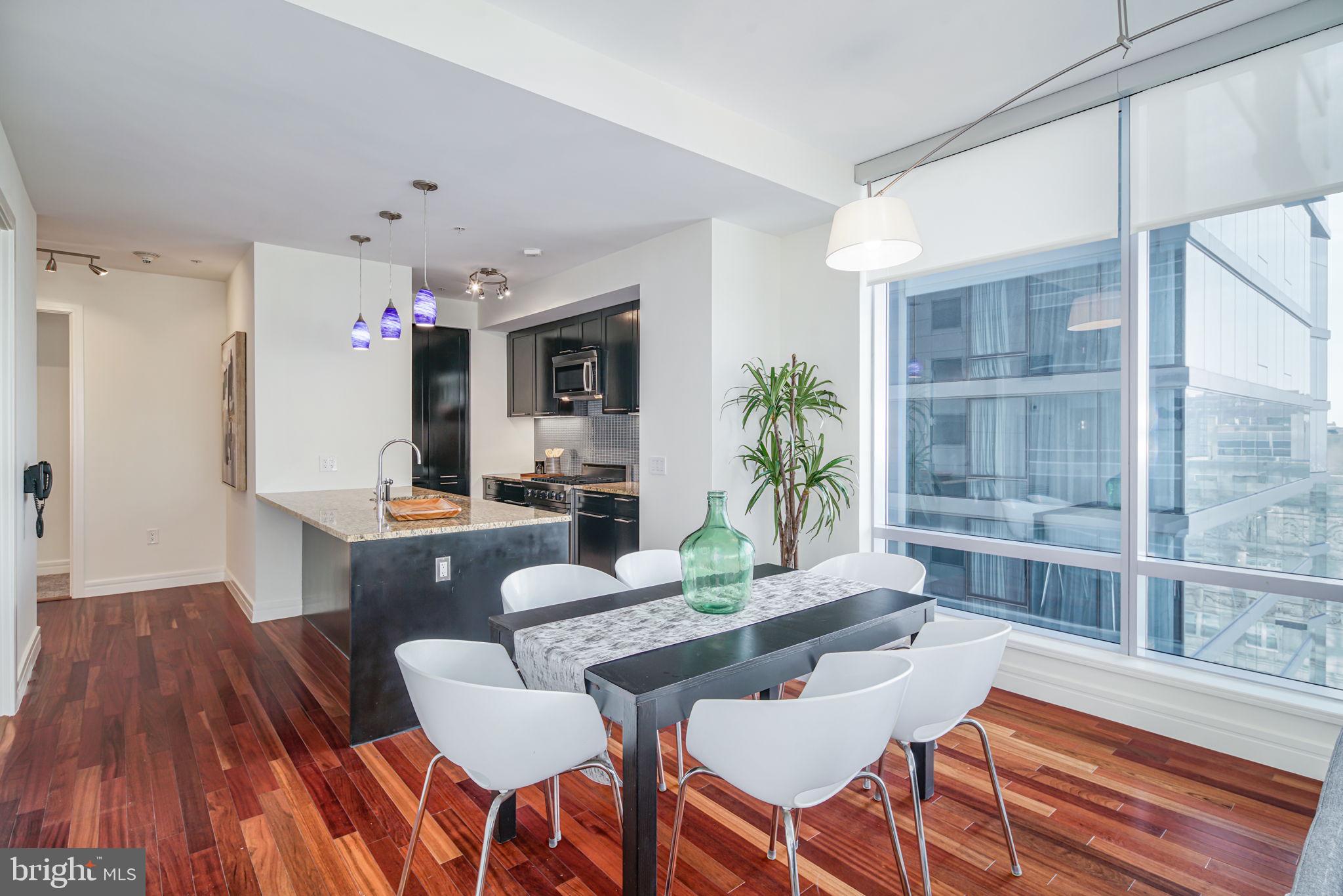 AVENUE OF THE ARTS - Residential