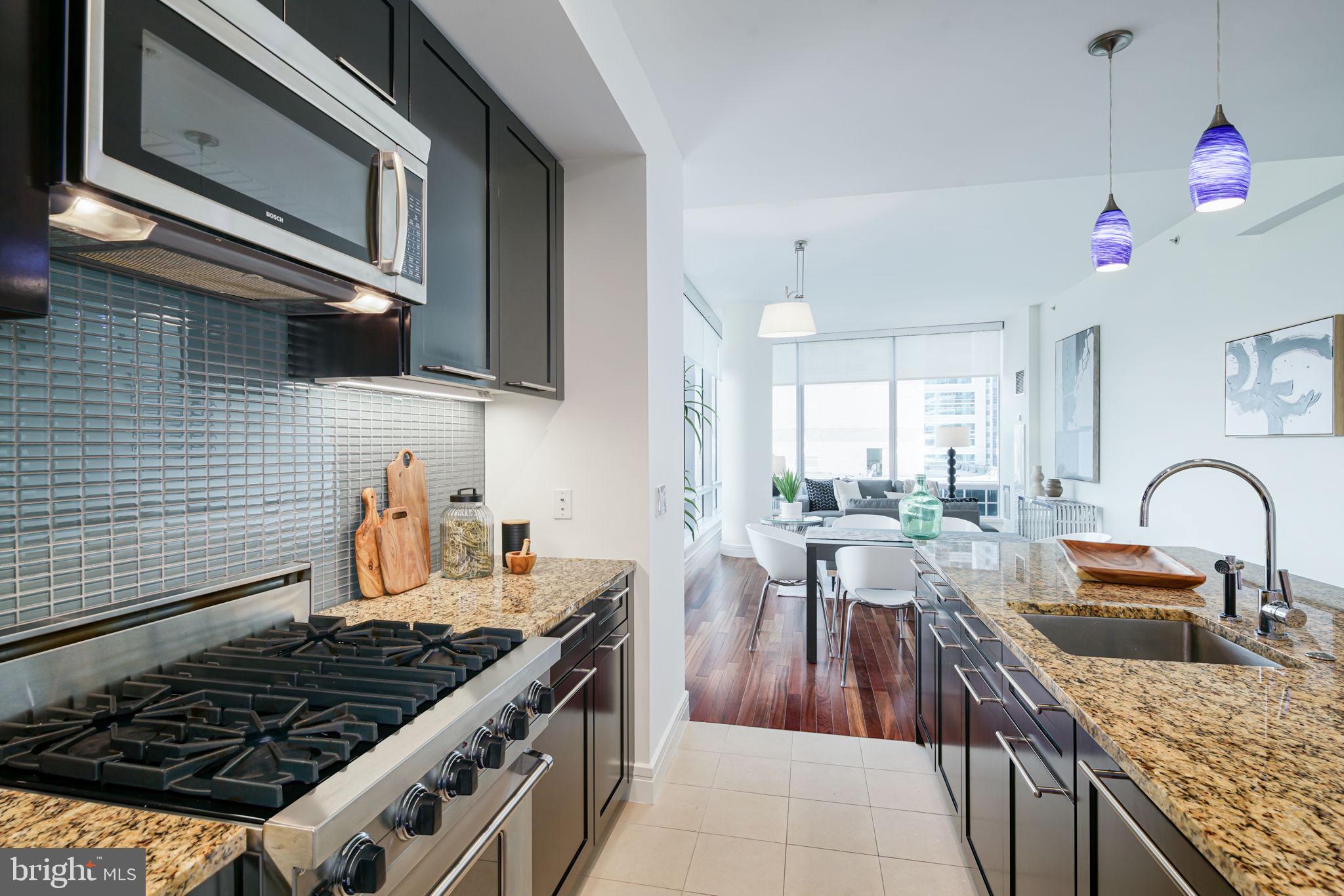 AVENUE OF THE ARTS - Residential