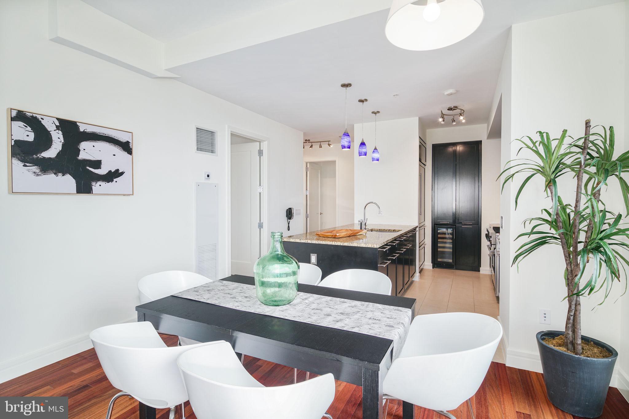AVENUE OF THE ARTS - Residential