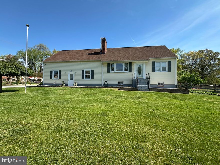 Spacious & Versatile 4-Bedroom Home in a Waterfront Community!


Nestled in a charming peninsula community surrounded on three sides by water, this stunning 4-bedroom home offers the perfect blend of comfort, functionality, and lifestyle. The beautifully renovated kitchen features sleek LG appliances and modern finishes, while refinished hardwood floors add warmth and elegance throughout.

Step outside to enjoy the expansive rear deck with a SunSetter retractable awning, ideal for outdoor relaxation and entertaining. The enclosed porch offers additional year-round enjoyment.

One of the home’s standout features is the oversized attached garage—a true handyman’s dream! Fully equipped with a wood-burning stove, hoist, electric, and even a projector and screen, this space is perfect for work, hobbies, or entertainment. A half bath adds extra convenience.

Above the garage, a spacious bonus room awaits—ideal for a fitness area, game room, home office, or large shared bedroom. Plus, there’s plenty of additional attic storage, ensuring you’ll have all the space you need for seasonal items and more.

The finished lower level offers even more flexible living space, complete with an additional half bath.

Beyond the home itself, the community is truly special. With a fabulous community hall and a close-knit atmosphere, residents enjoy frequent events and activities, making it easy to feel at home.

Situated on a large corner lot with a newly installed concrete driveway, this home is a rare find in an incredible location.

Don’t miss this opportunity—schedule your showing to
