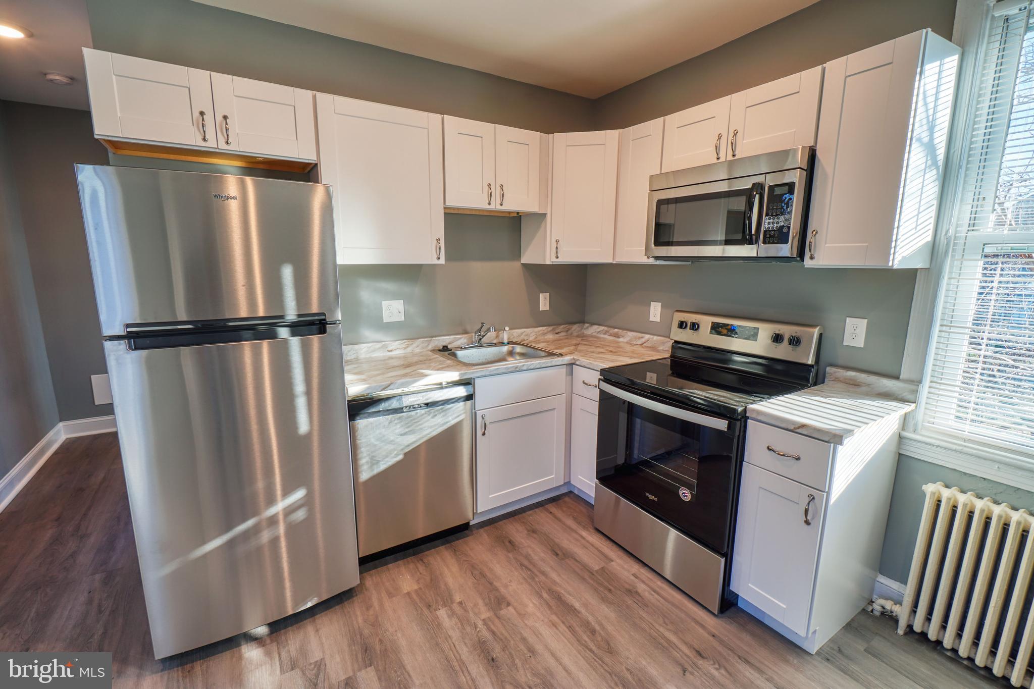 400 DOUGLAS STREET NE 102