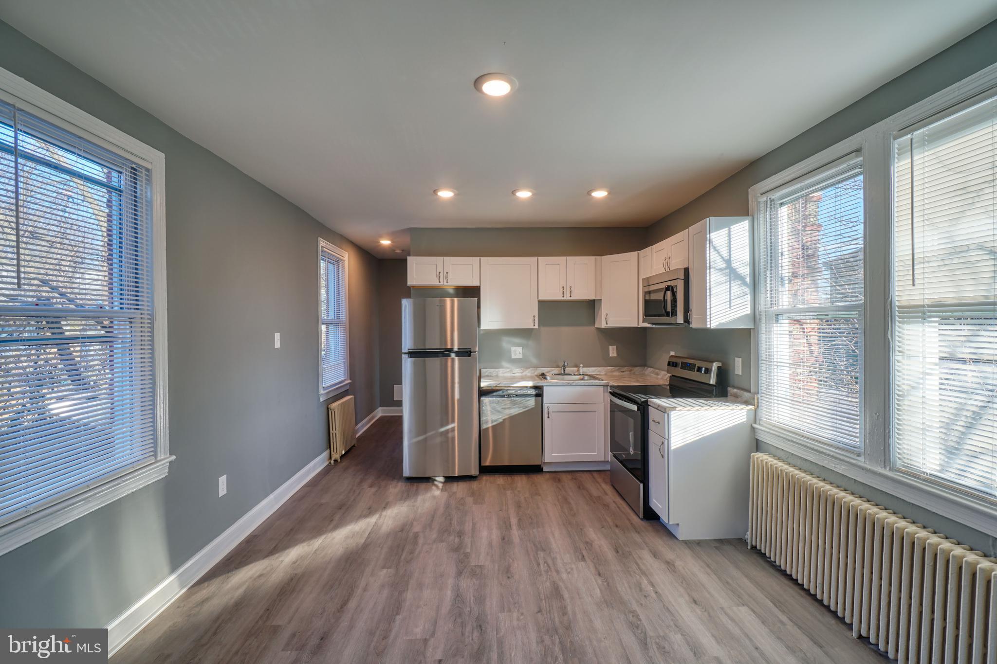 400 DOUGLAS STREET NE 102