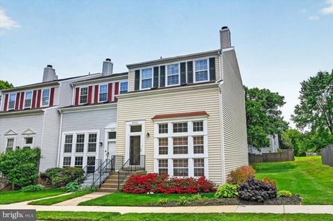 Photo of 3341 Oakshade Court, FAIRFAX, VA 22033 (MLS # VAFX2309962)