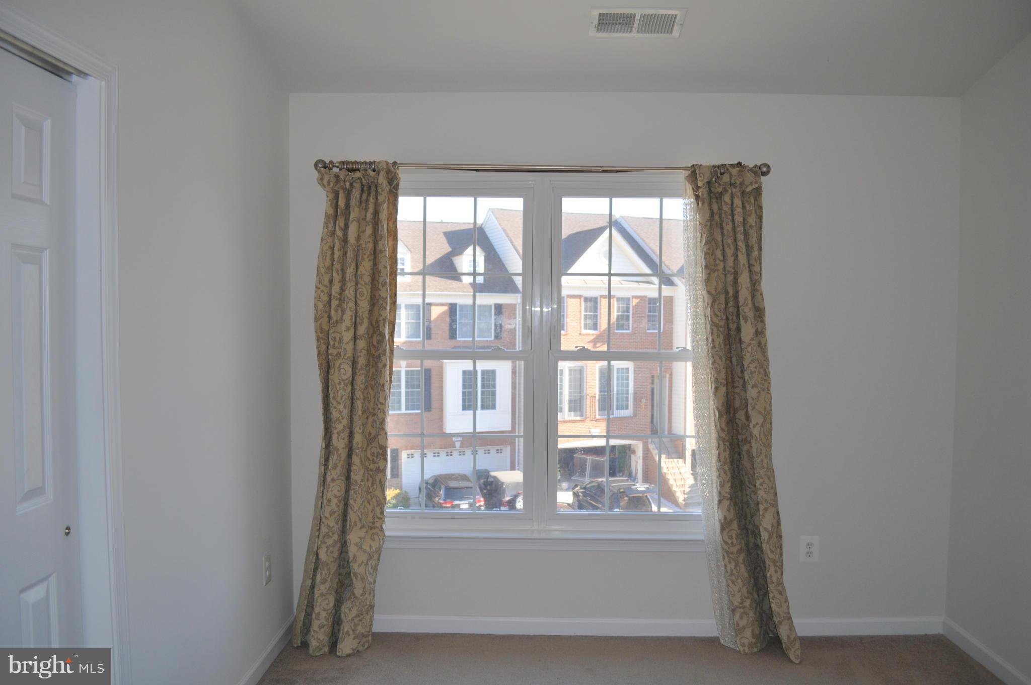 SOUTH RIDING - Residential Lease