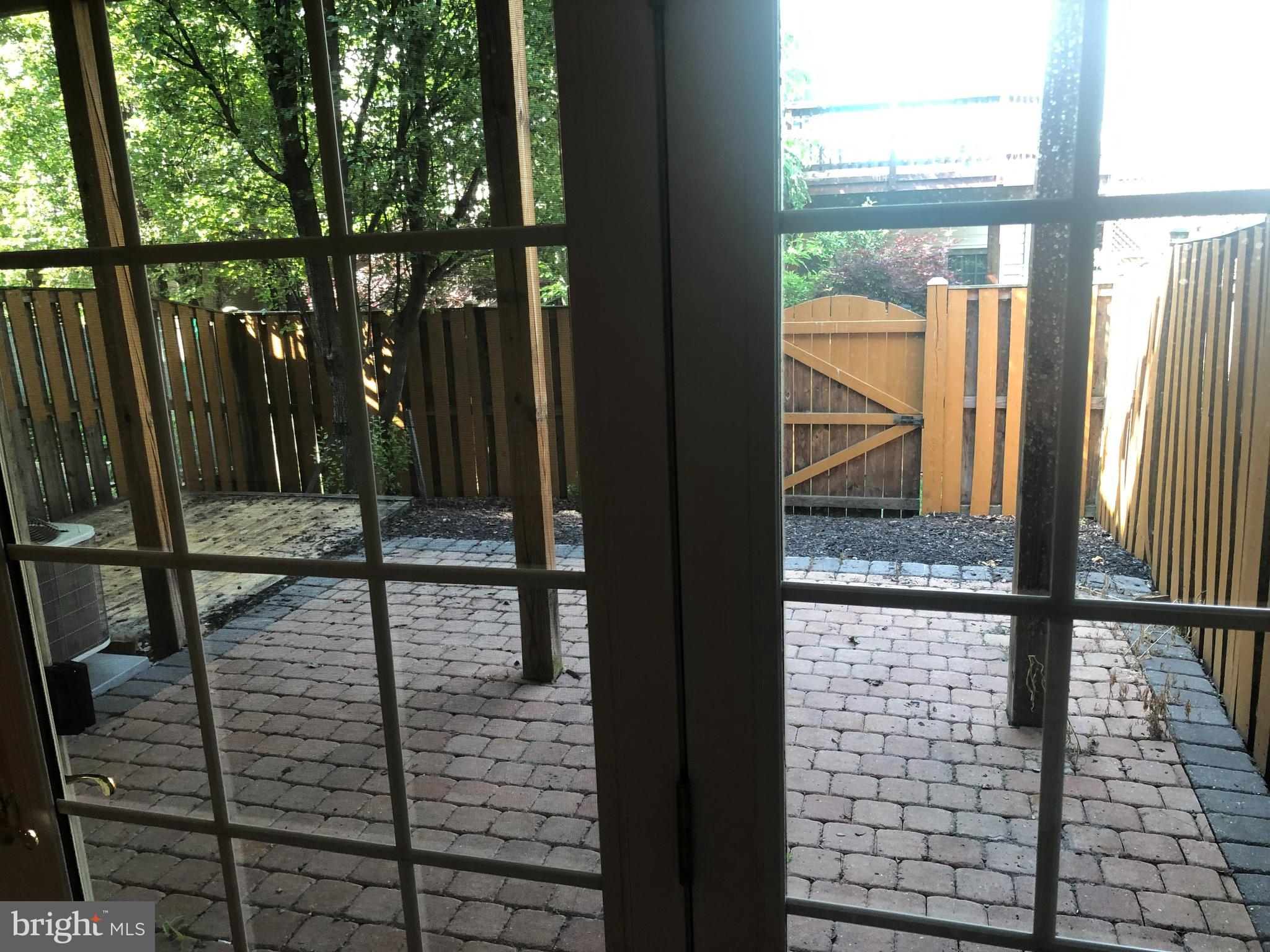 SOUTH RIDING - Residential Lease