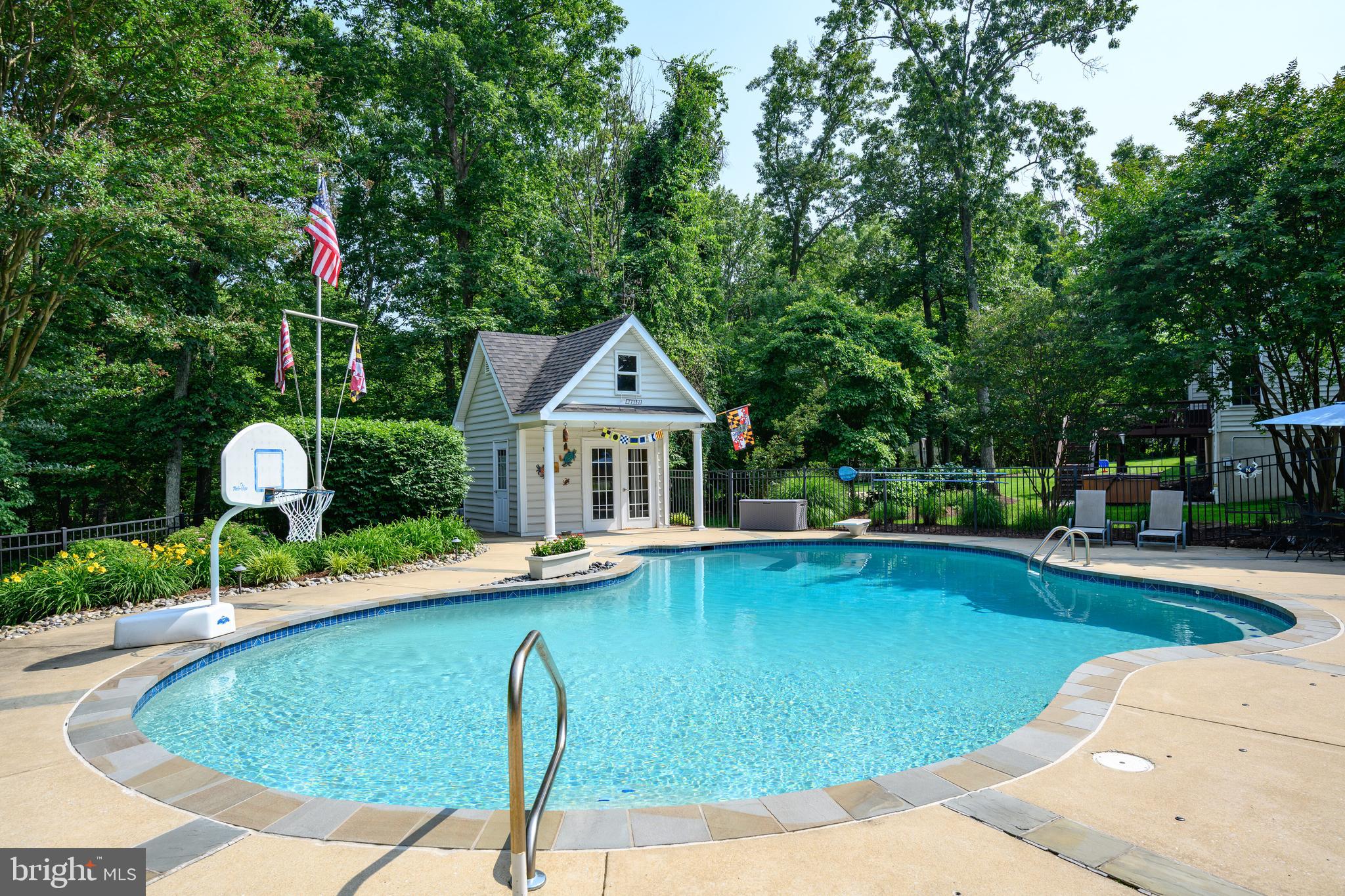 RIDING WOODS - Residential