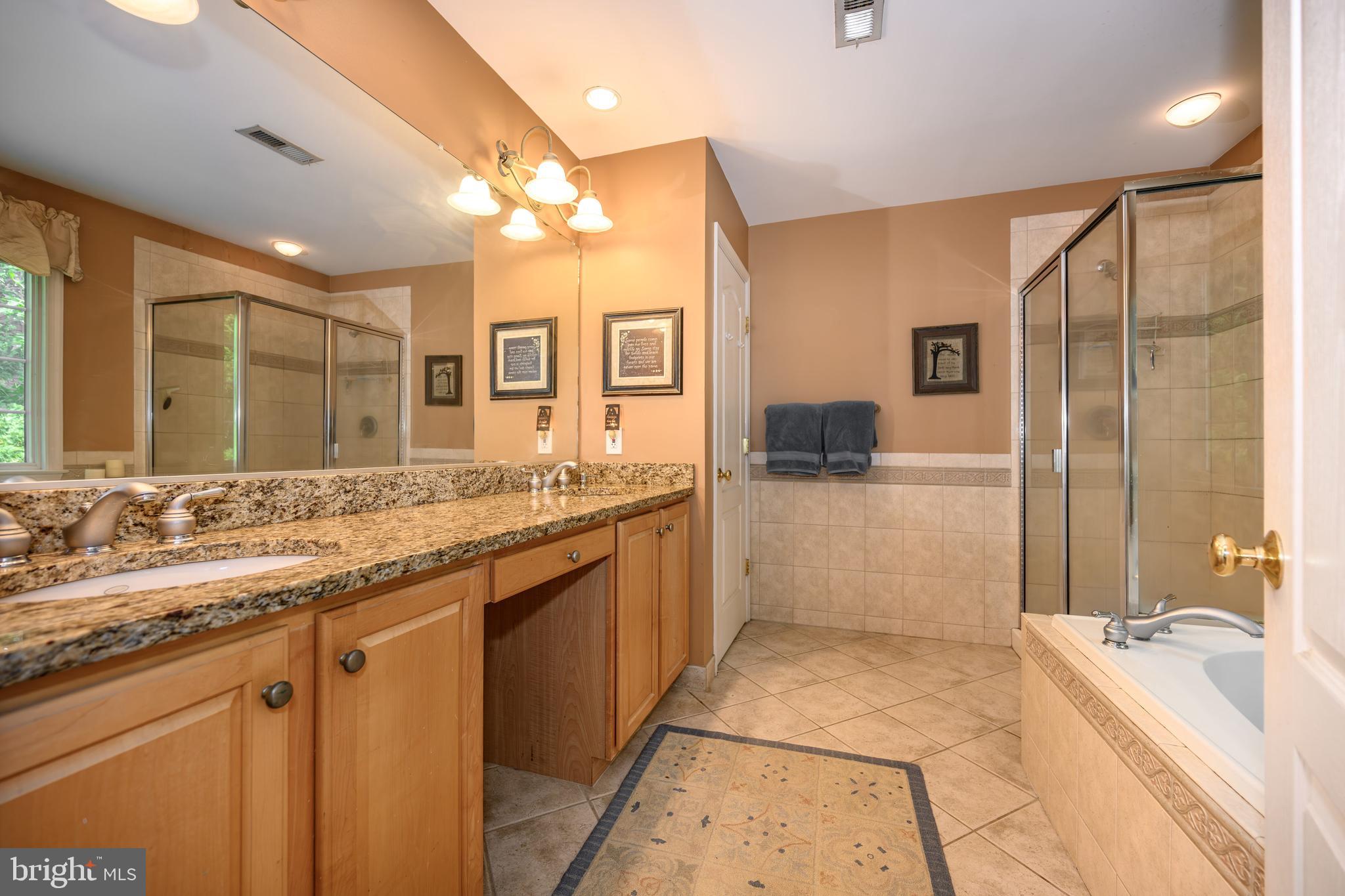 RIDING WOODS - Residential