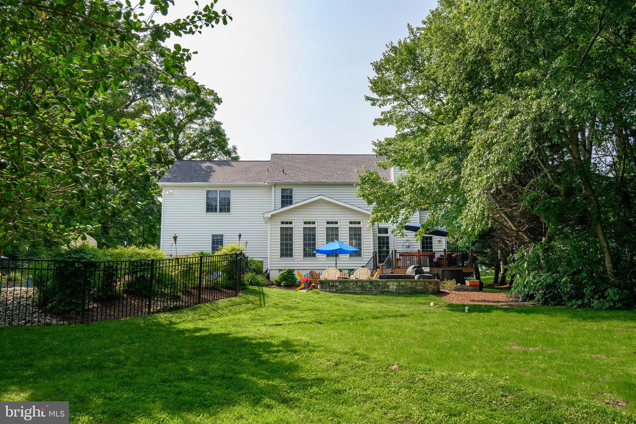 RIDING WOODS - Residential