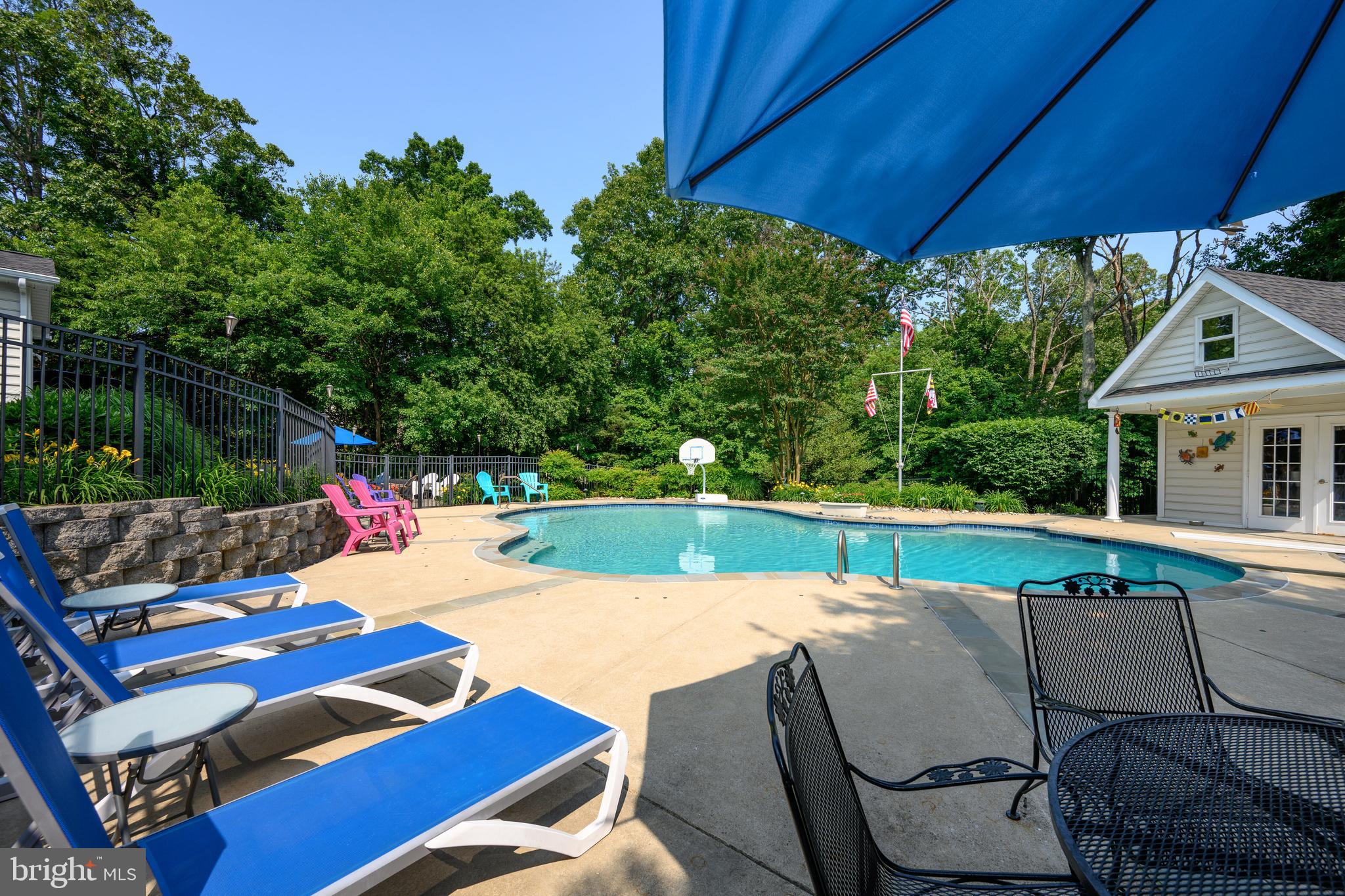 RIDING WOODS - Residential