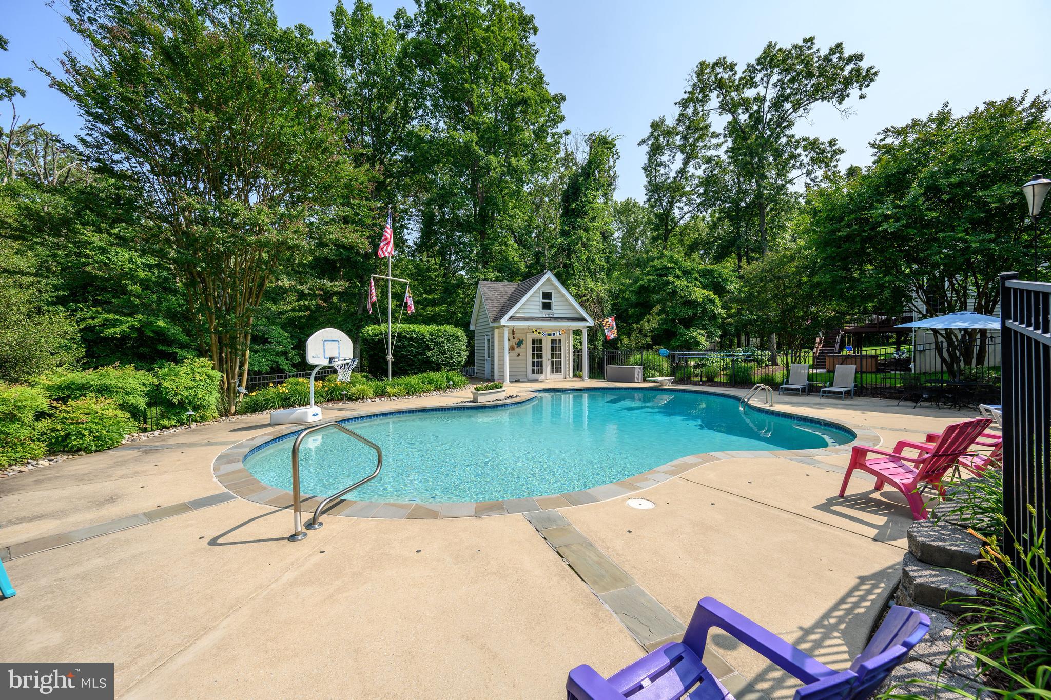 RIDING WOODS - Residential