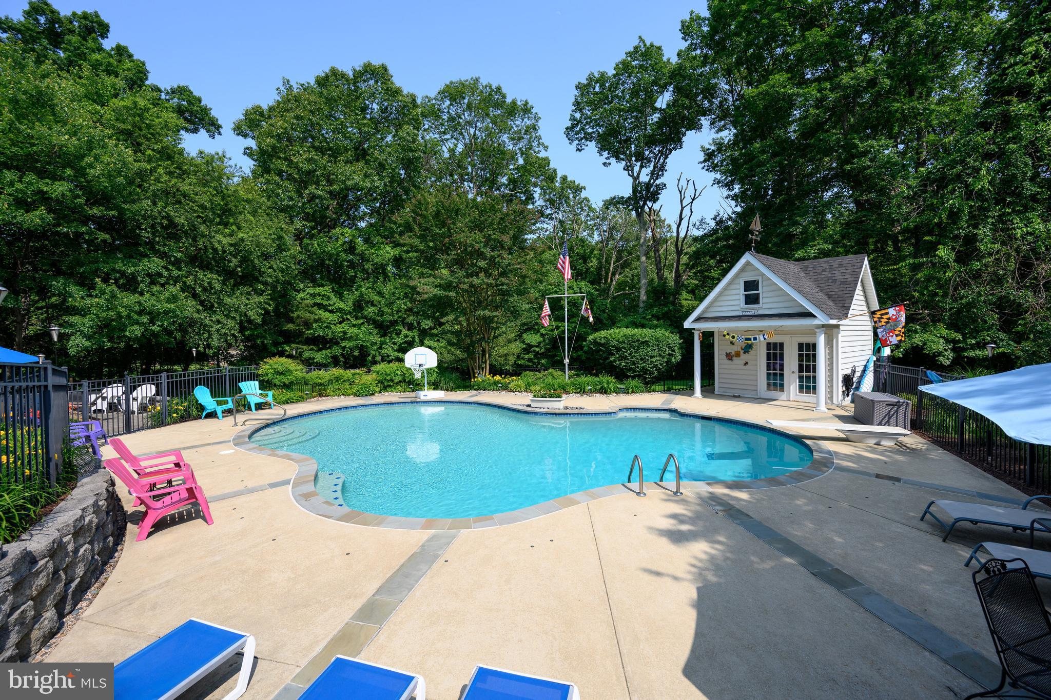 RIDING WOODS - Residential