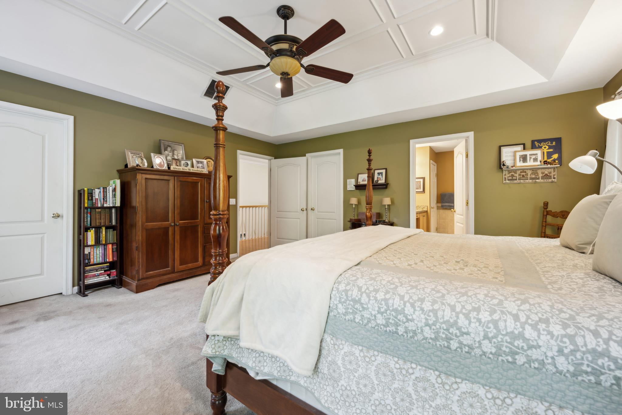 RIDING WOODS - Residential