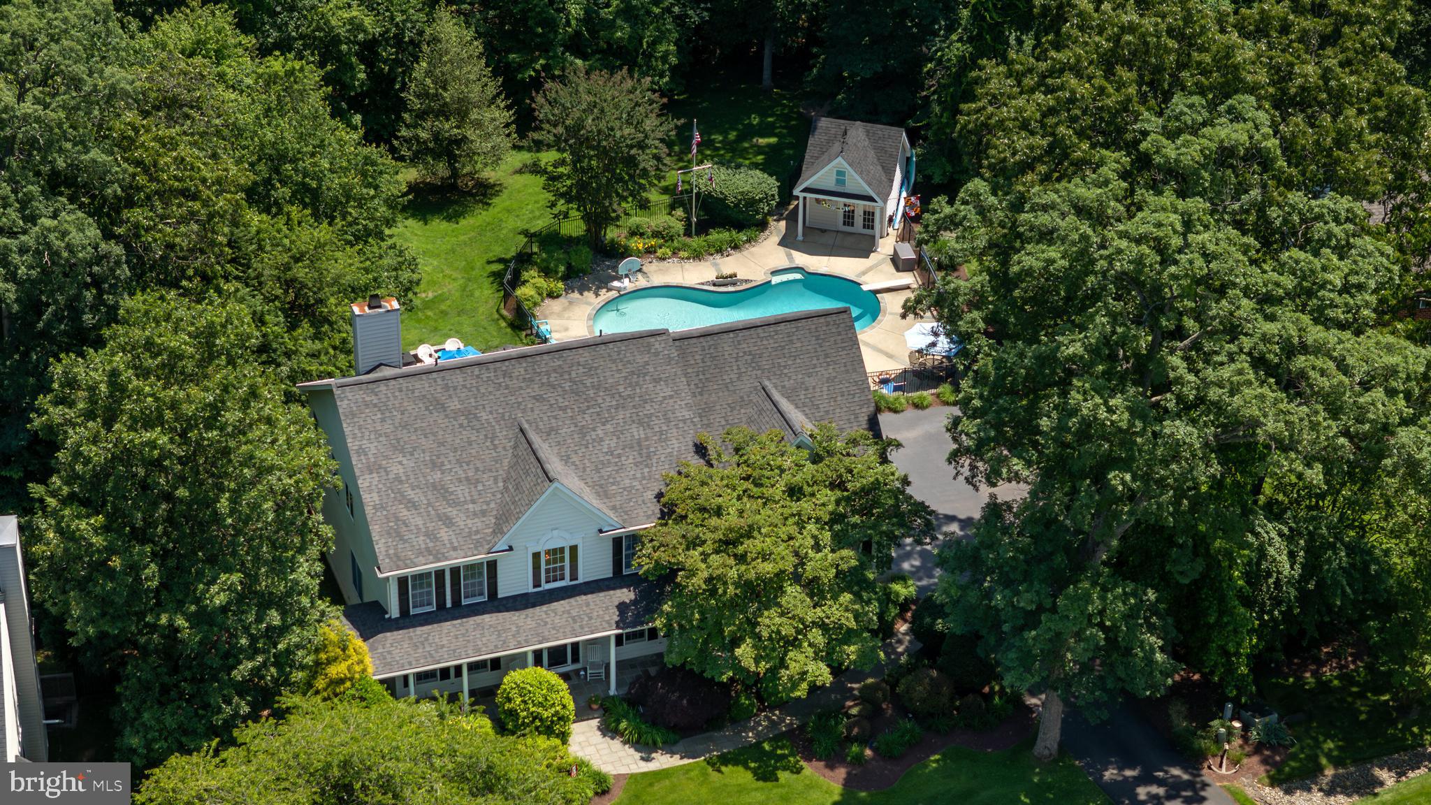 RIDING WOODS - Residential