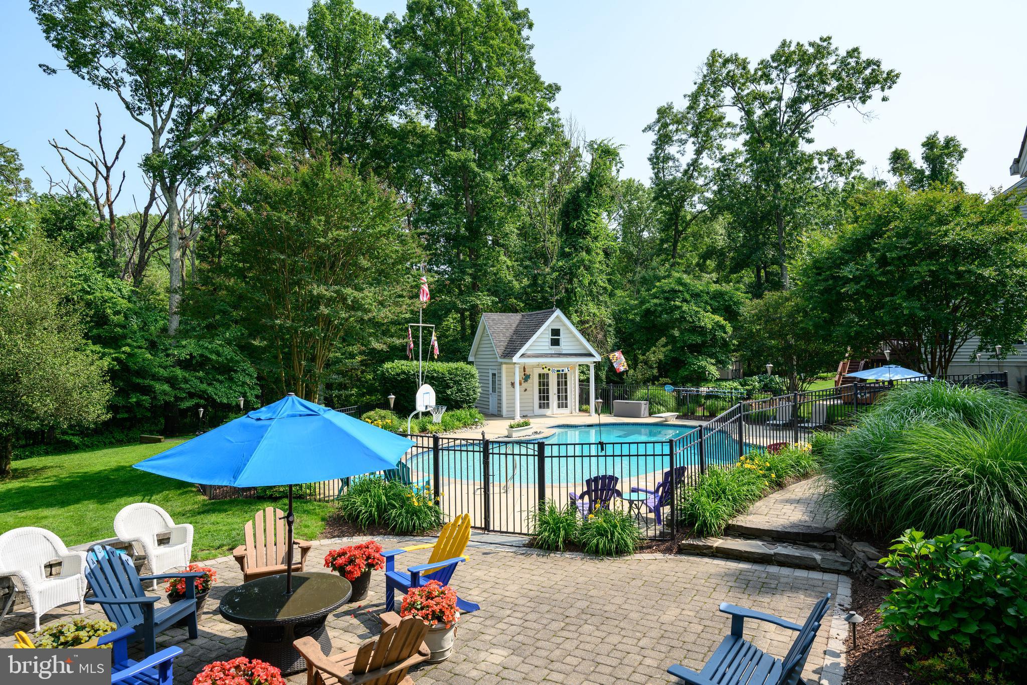 RIDING WOODS - Residential