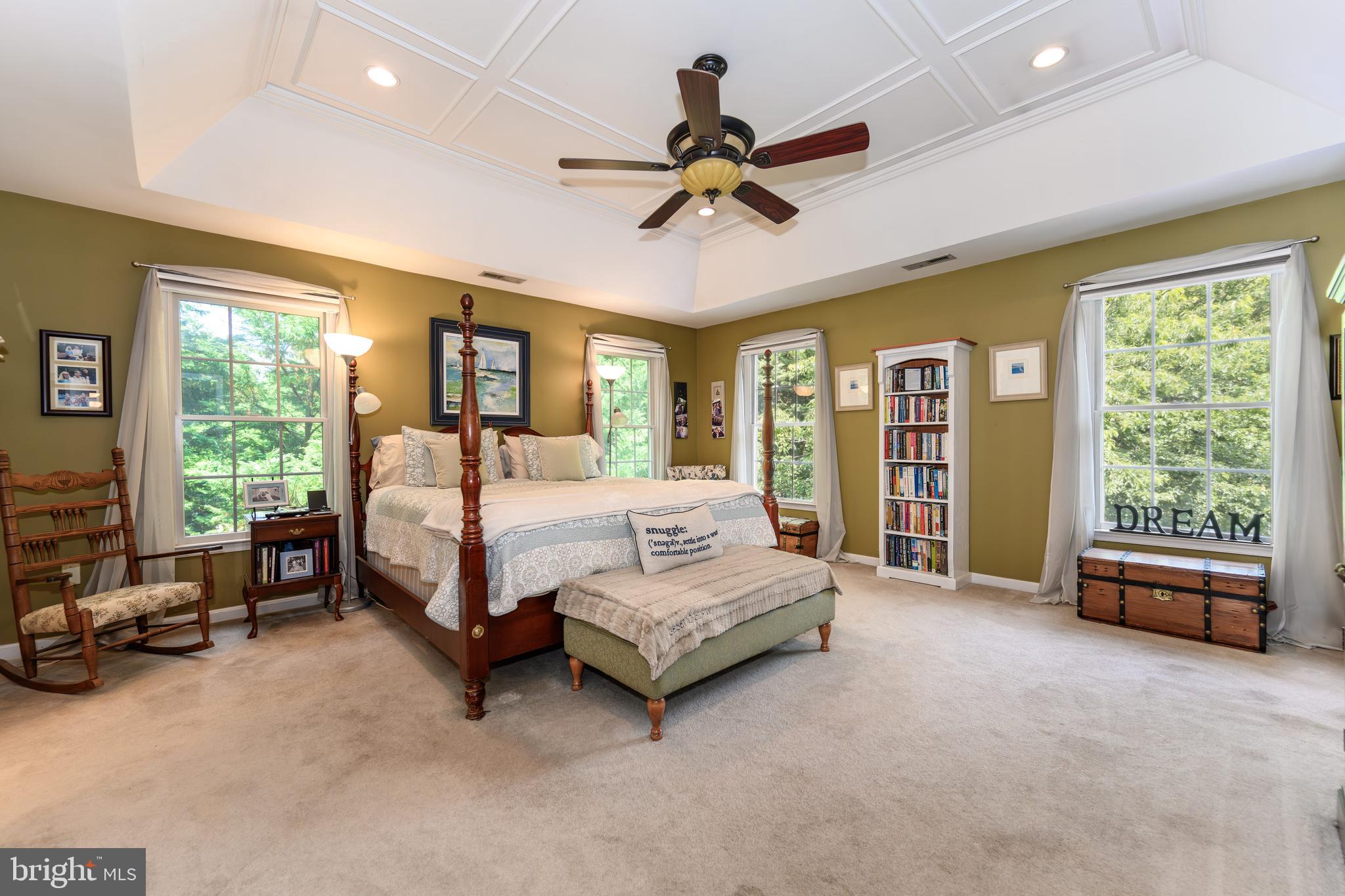 RIDING WOODS - Residential