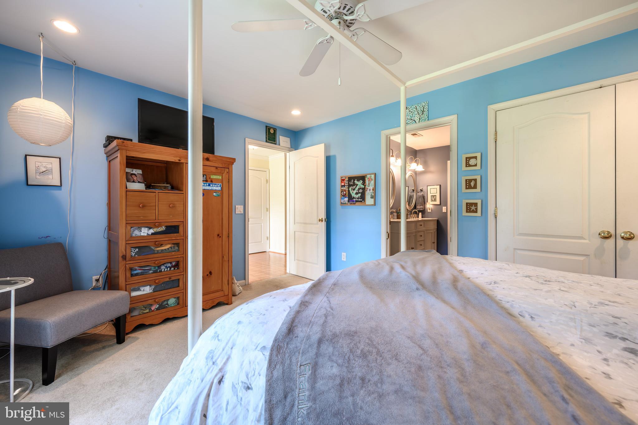 RIDING WOODS - Residential