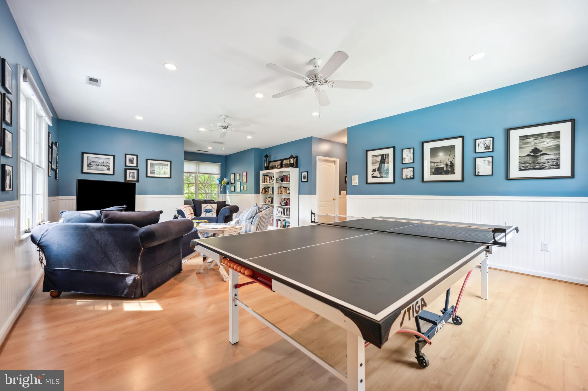 RIDING WOODS - Residential