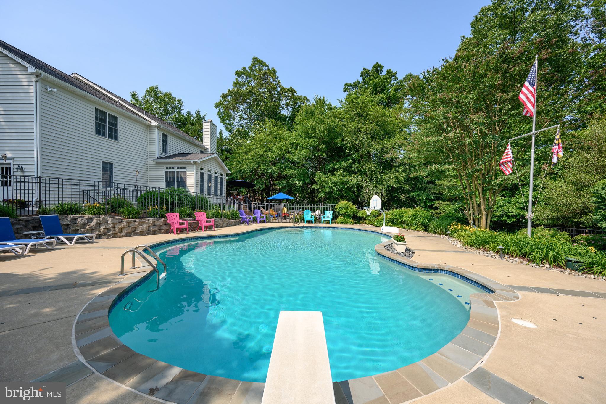 RIDING WOODS - Residential