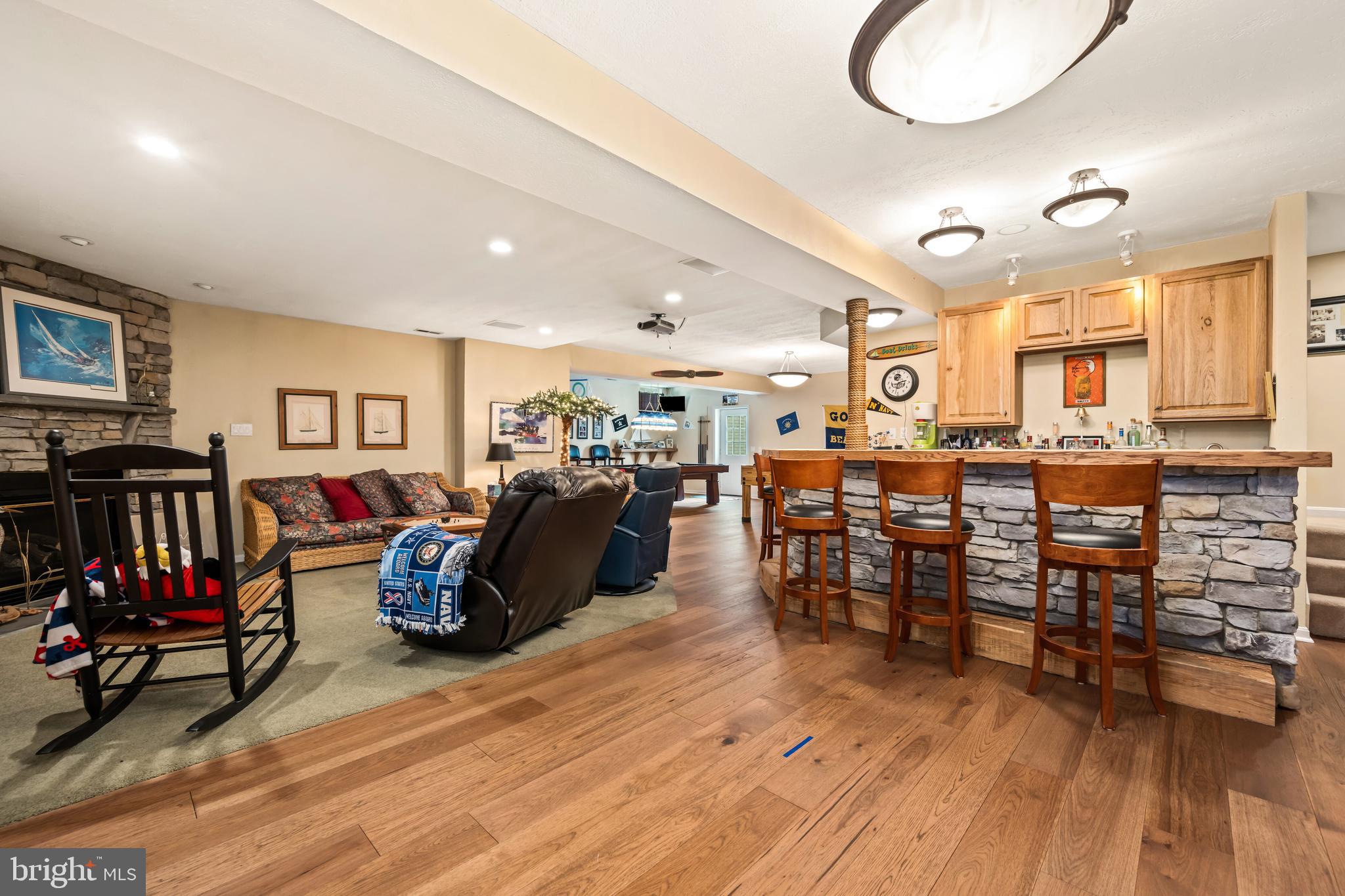 RIDING WOODS - Residential