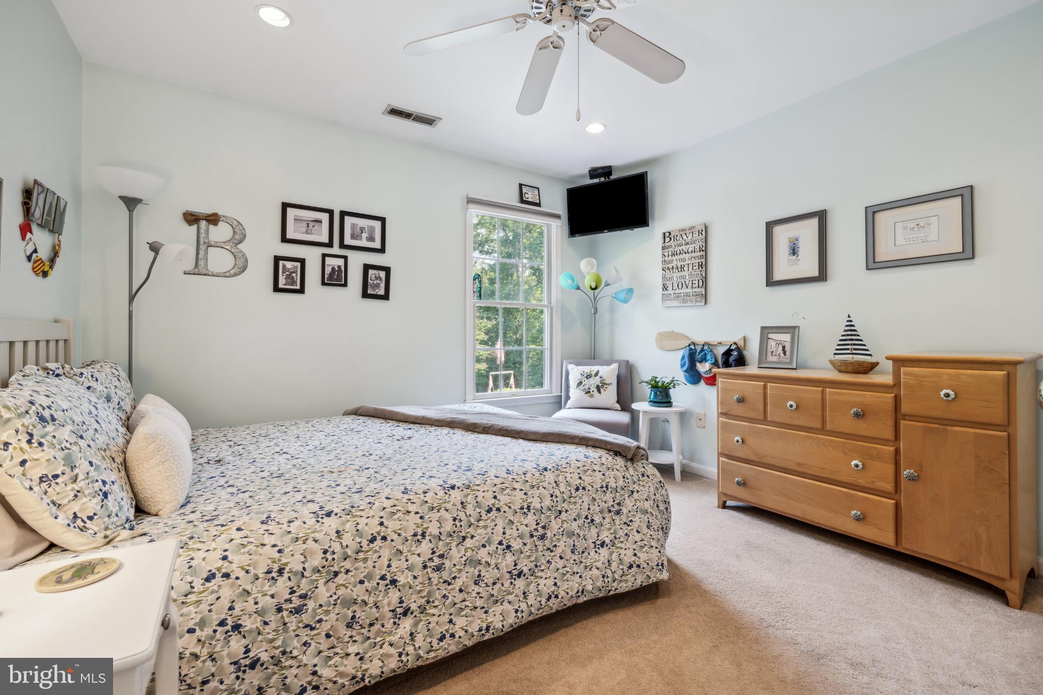 RIDING WOODS - Residential