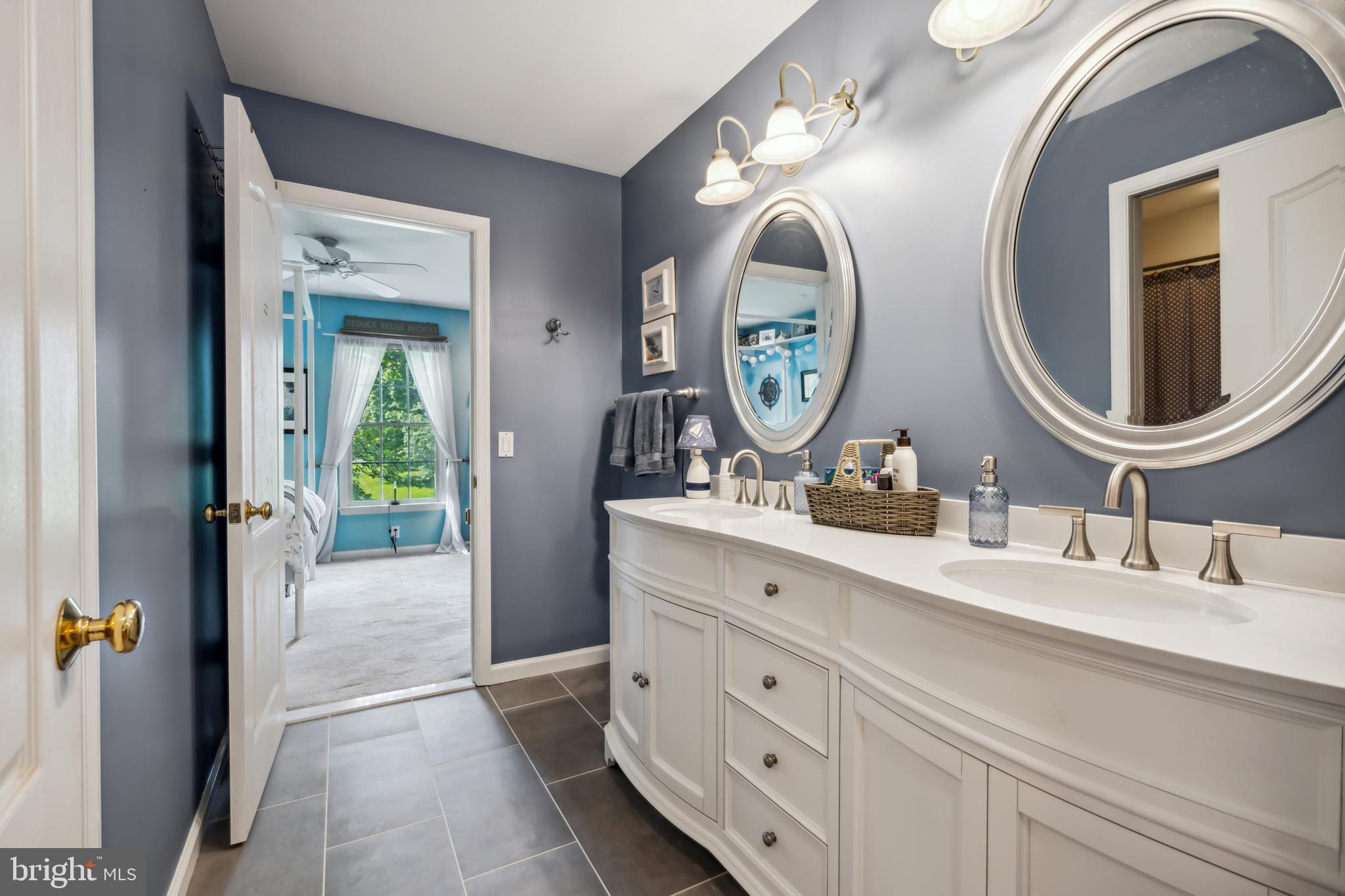 RIDING WOODS - Residential