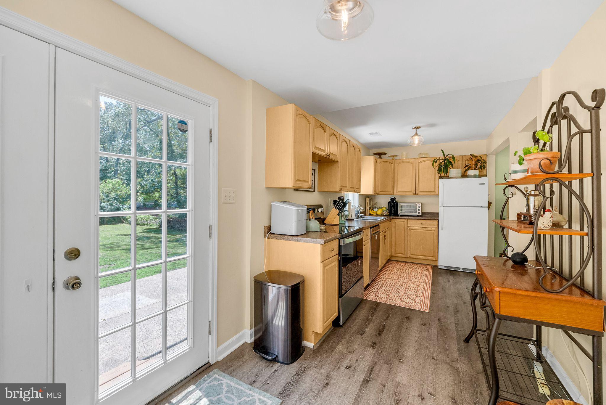 YORKSHIRE VILLAGE - Residential