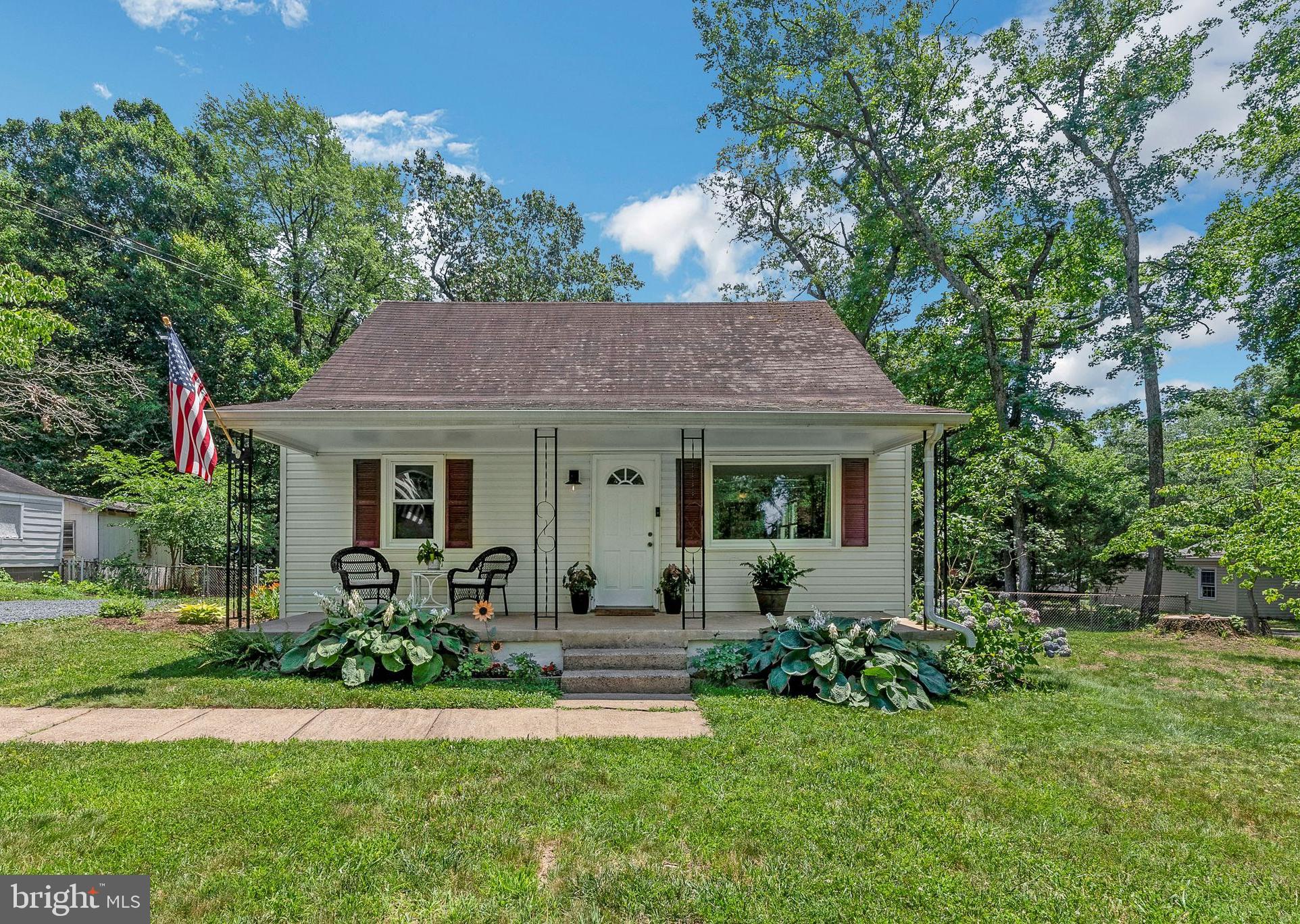 YORKSHIRE VILLAGE - Residential