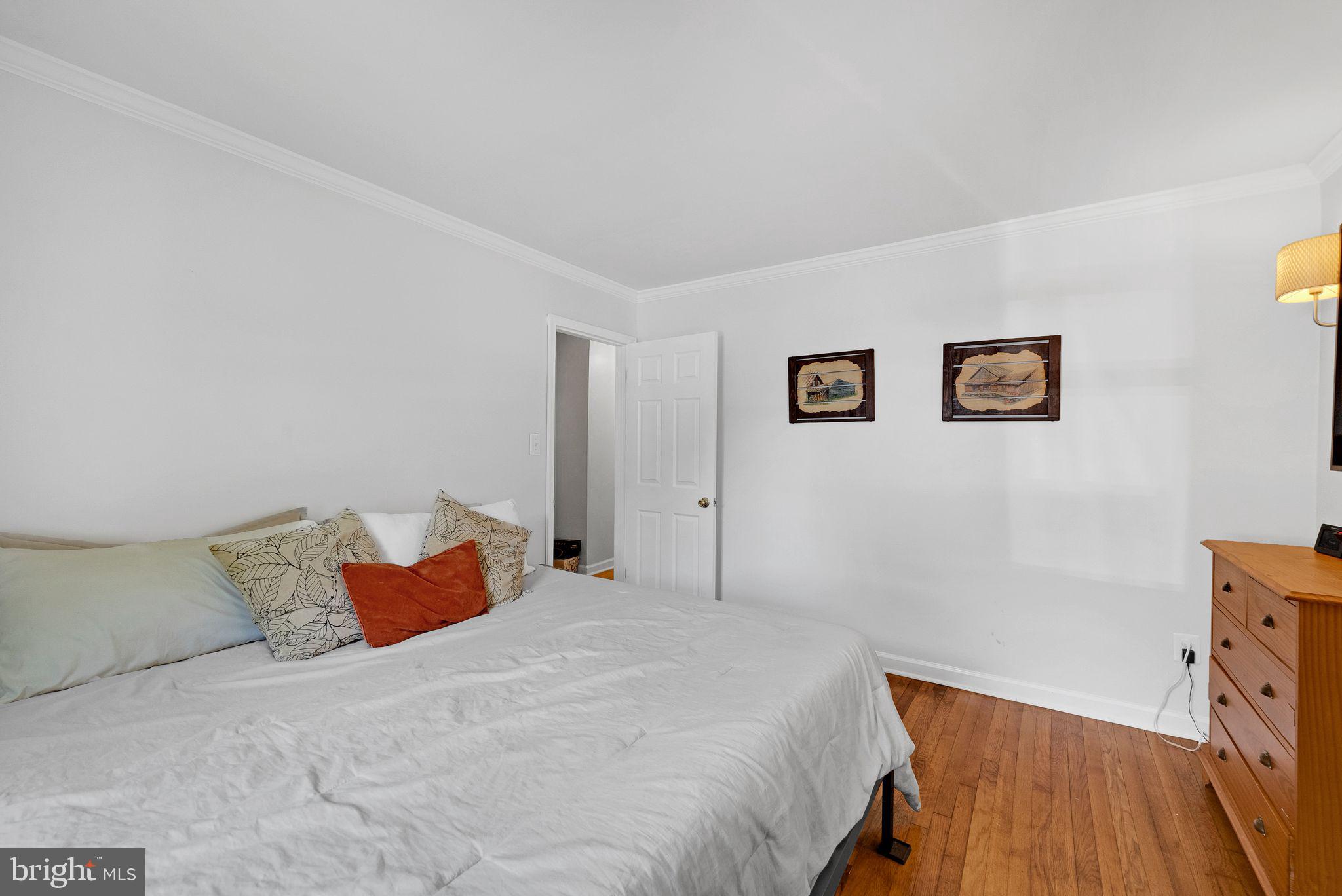 YORKSHIRE VILLAGE - Residential