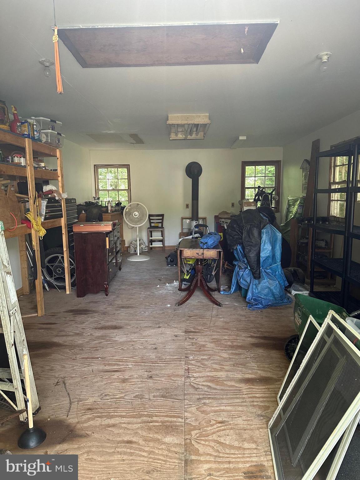 YORKSHIRE VILLAGE - Residential