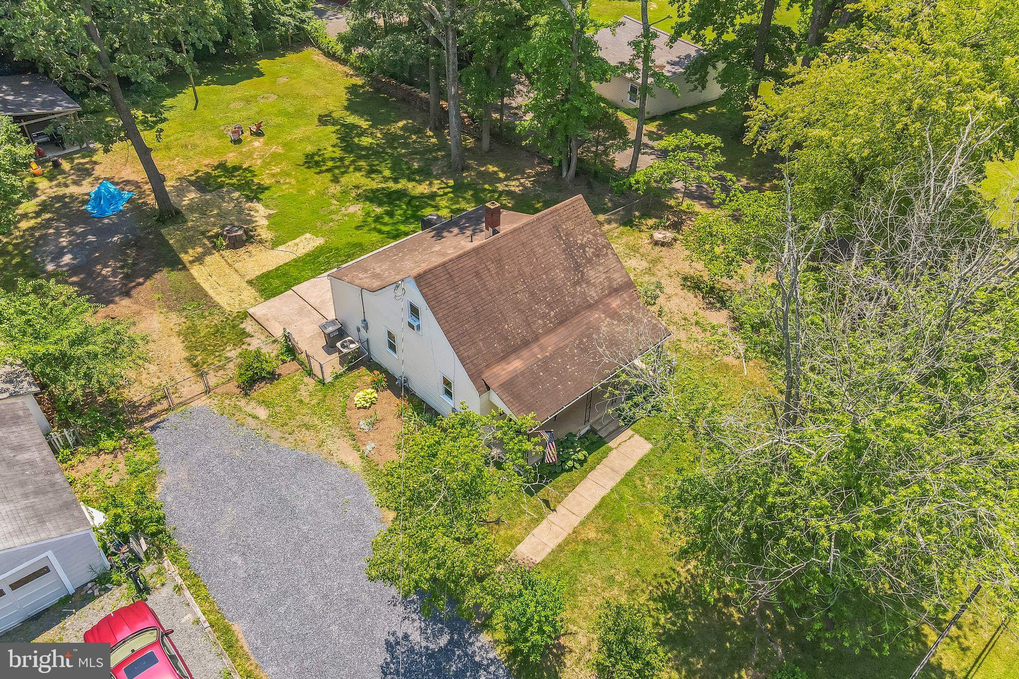 YORKSHIRE VILLAGE - Residential