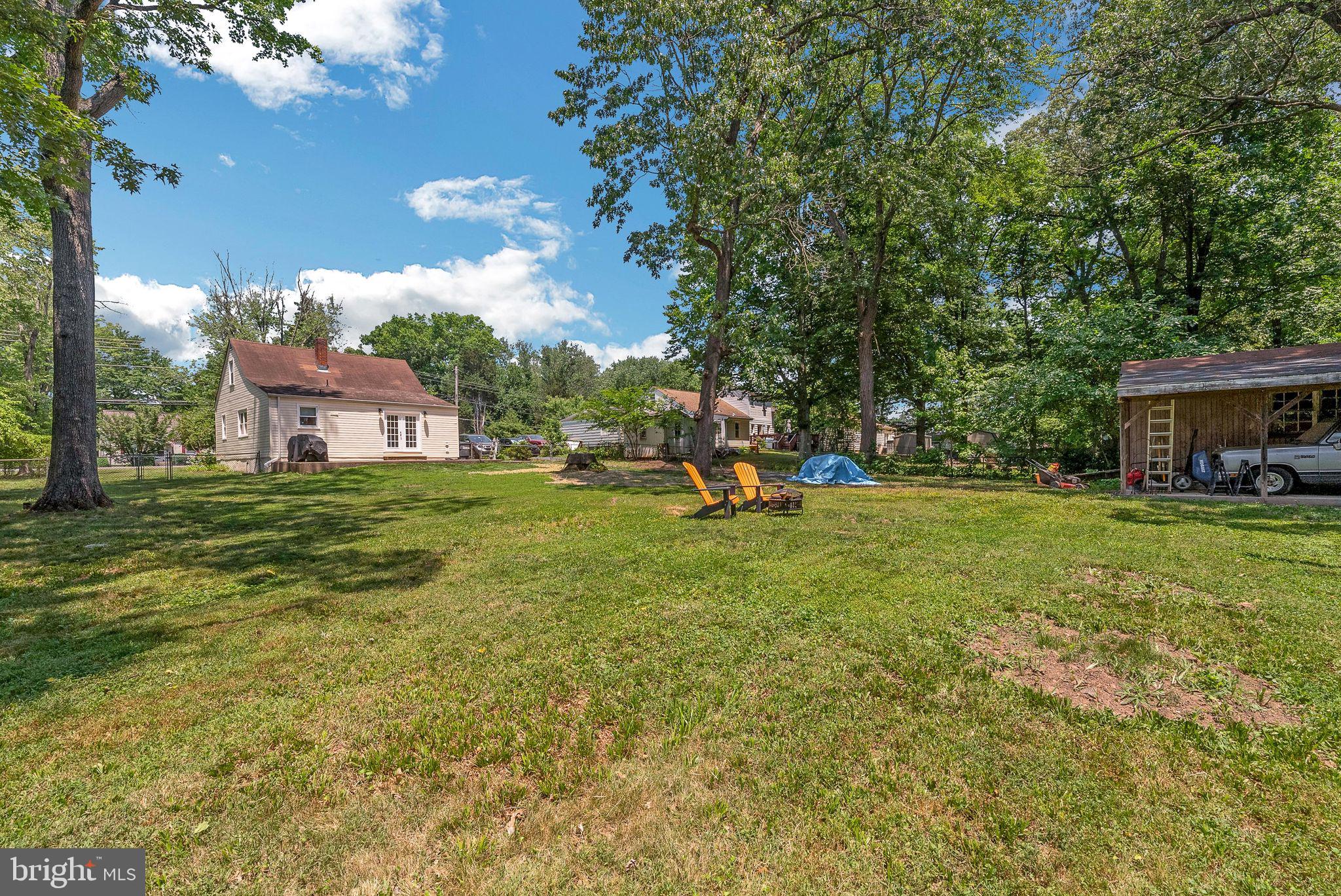 YORKSHIRE VILLAGE - Residential
