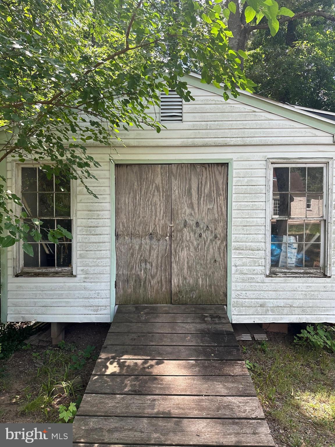 YORKSHIRE VILLAGE - Residential