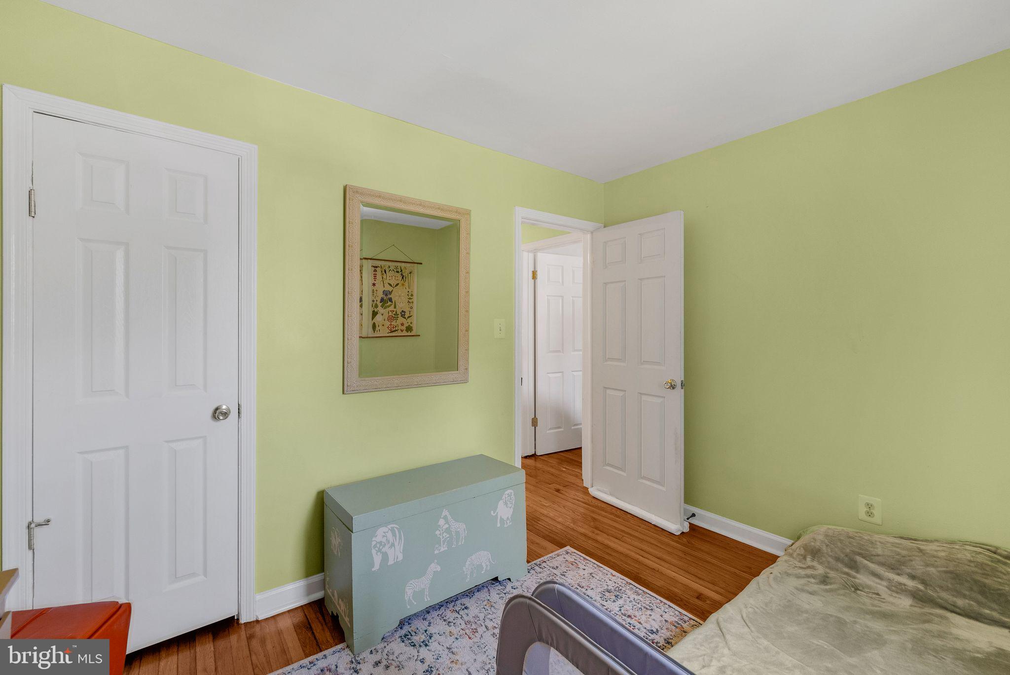 YORKSHIRE VILLAGE - Residential