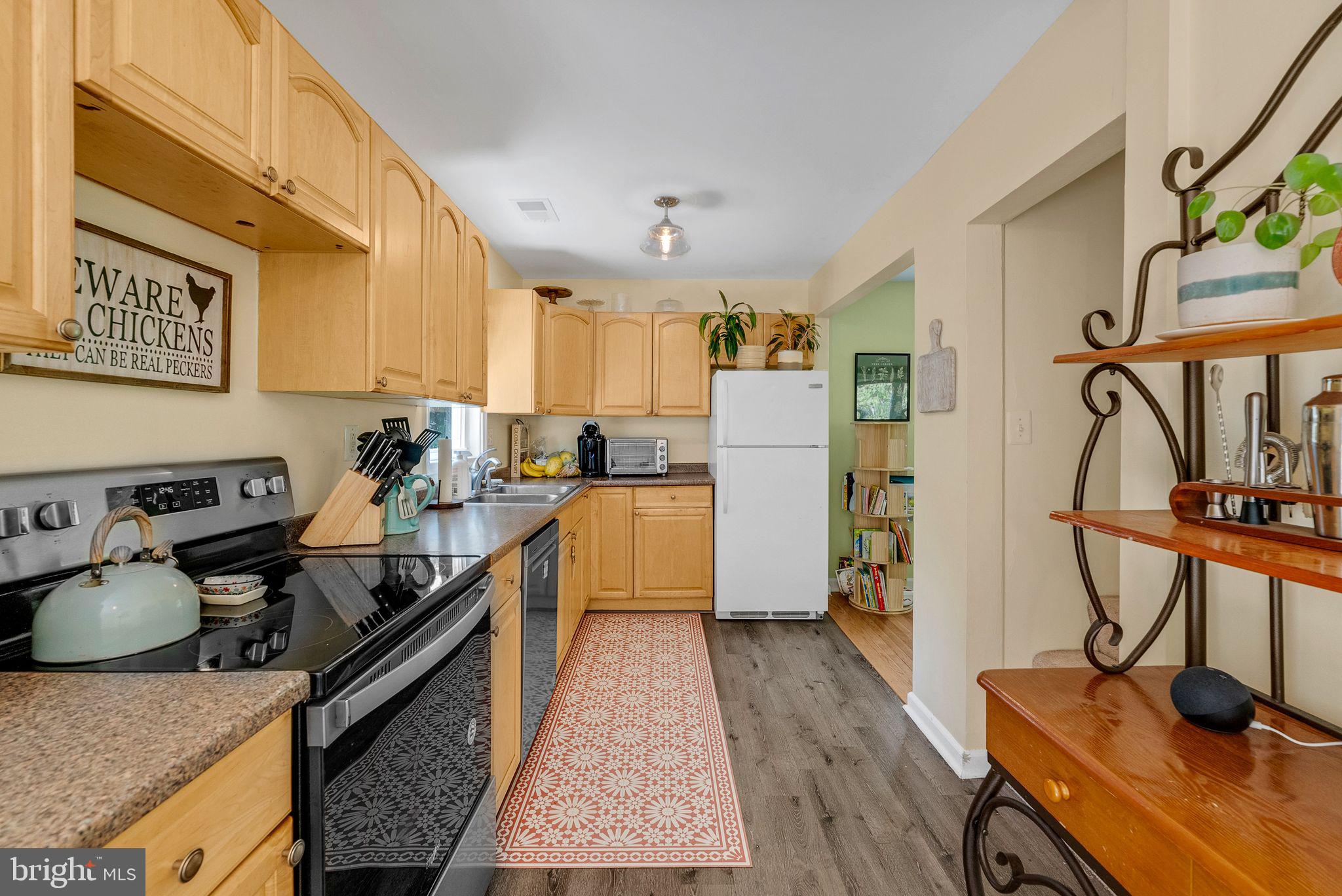 YORKSHIRE VILLAGE - Residential