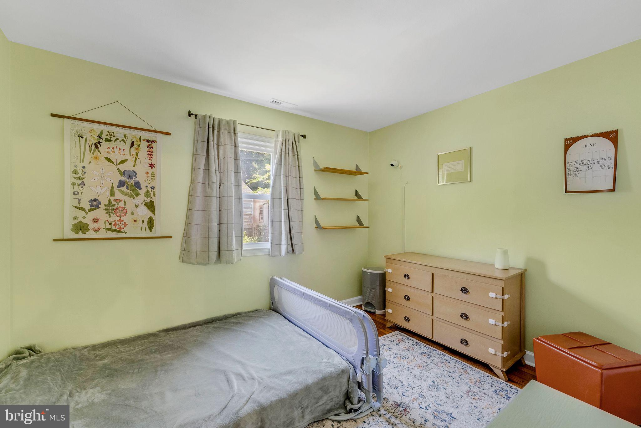 YORKSHIRE VILLAGE - Residential