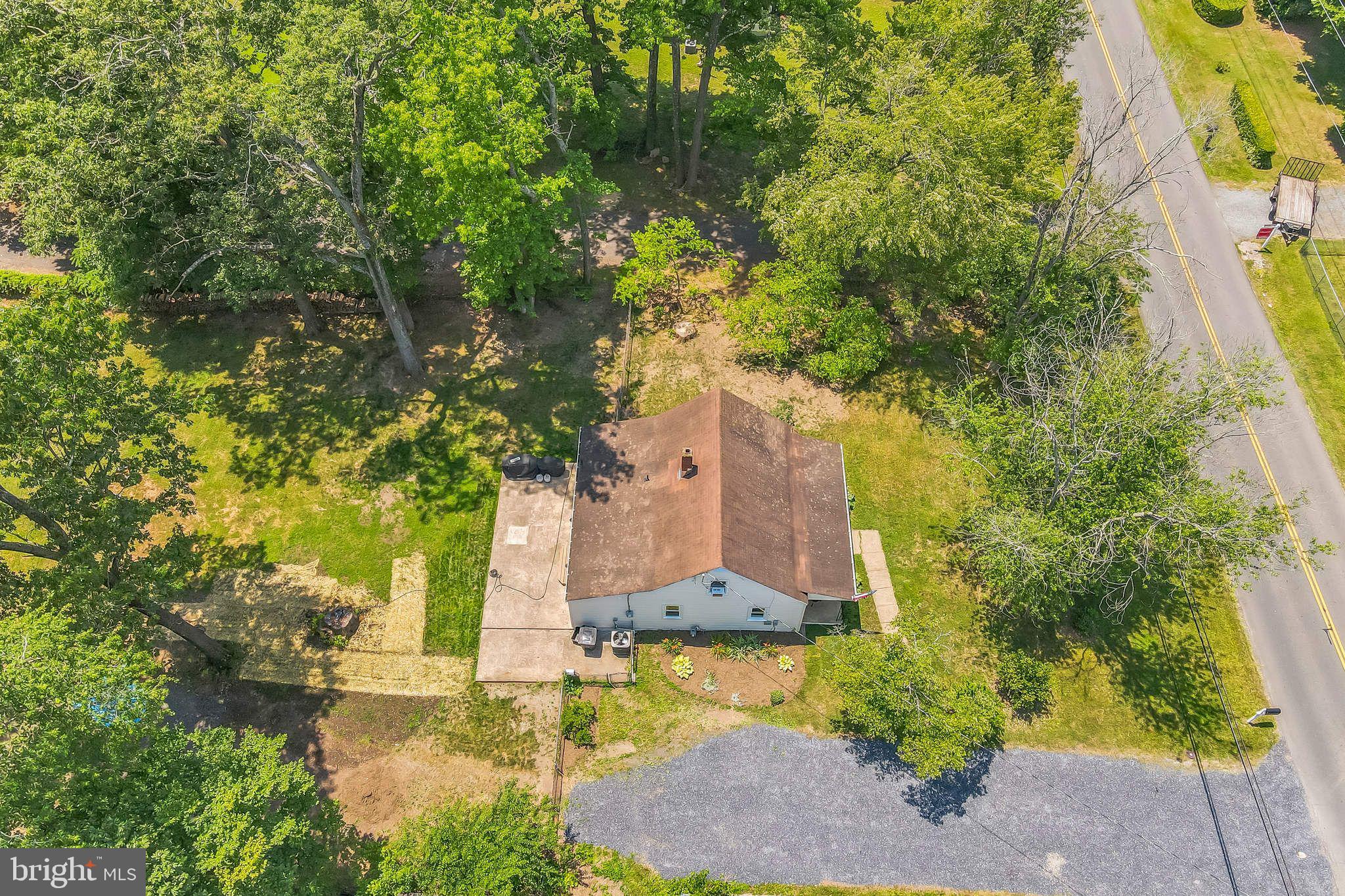 YORKSHIRE VILLAGE - Residential
