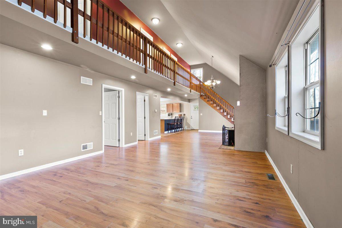 LAKEWOOD ESTATES - Residential