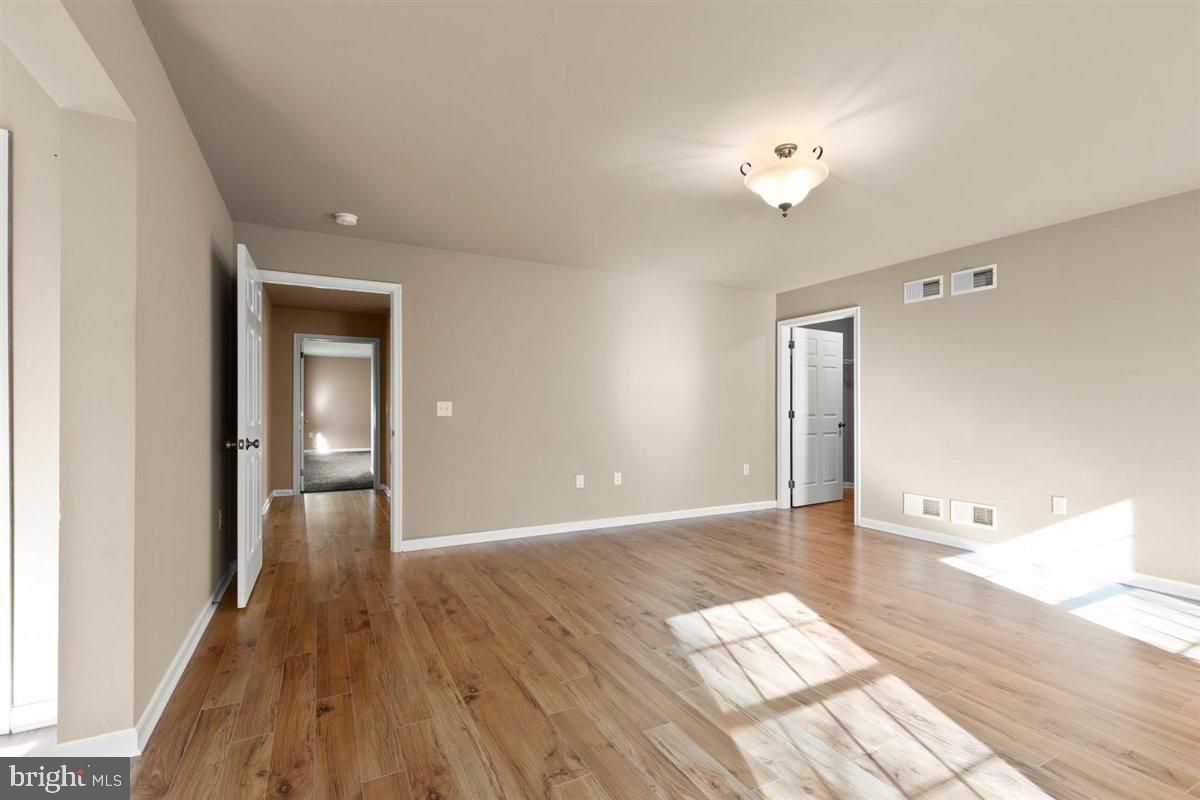 LAKEWOOD ESTATES - Residential