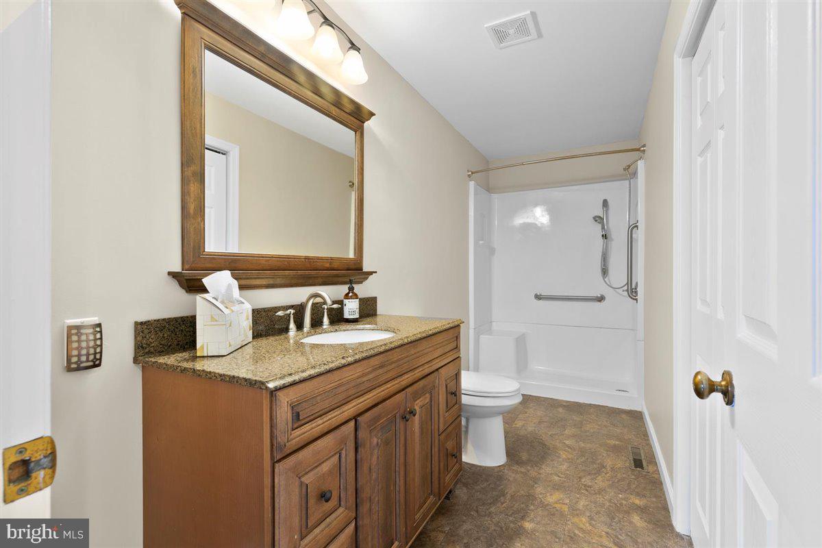 LAKEWOOD ESTATES - Residential