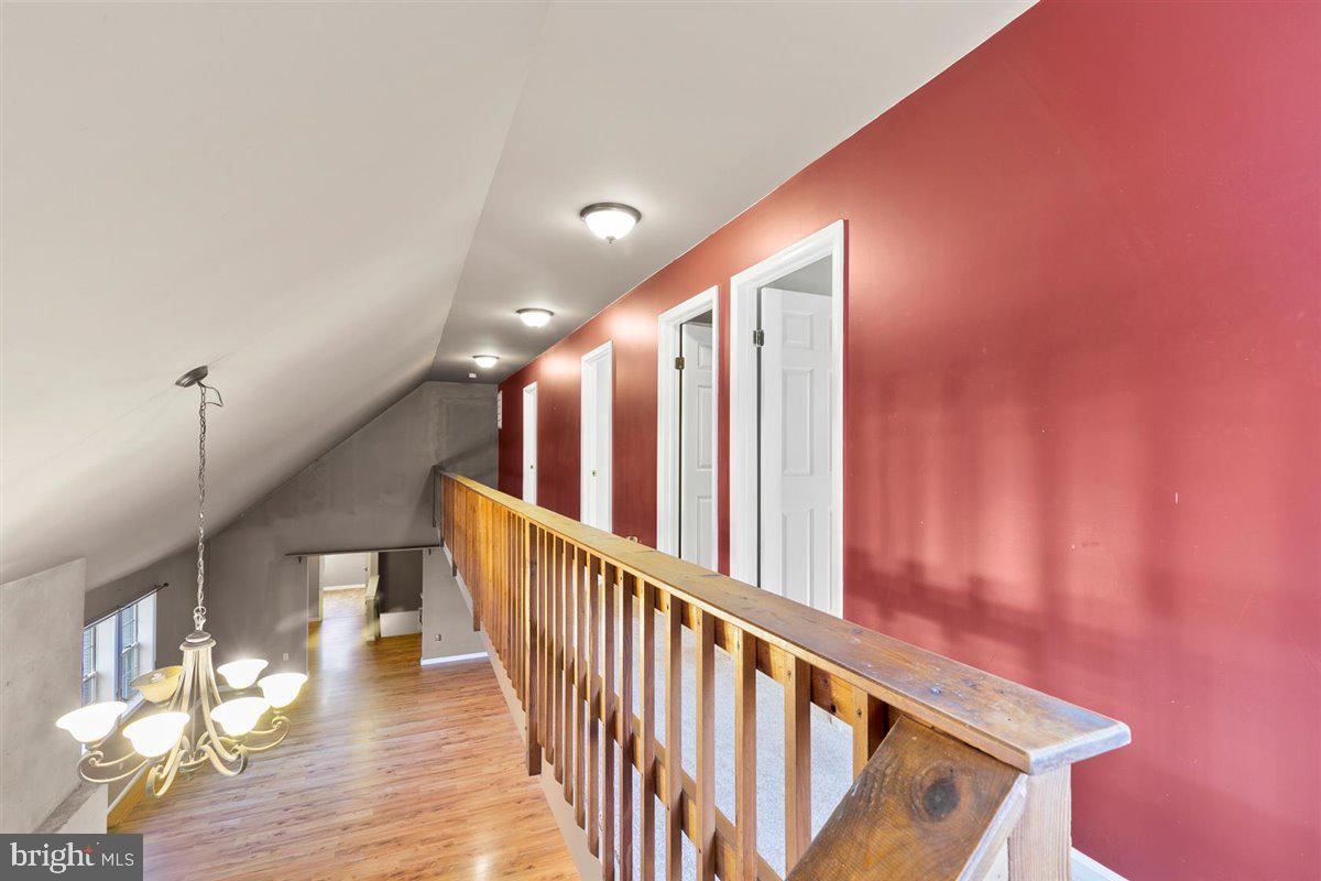 LAKEWOOD ESTATES - Residential