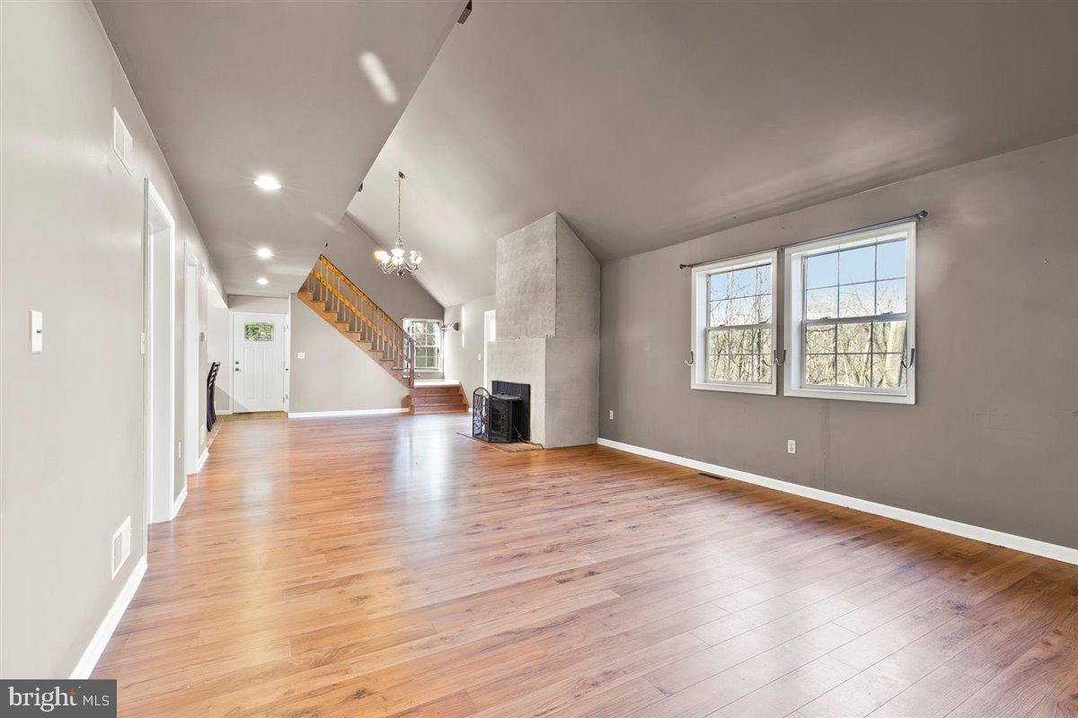 LAKEWOOD ESTATES - Residential