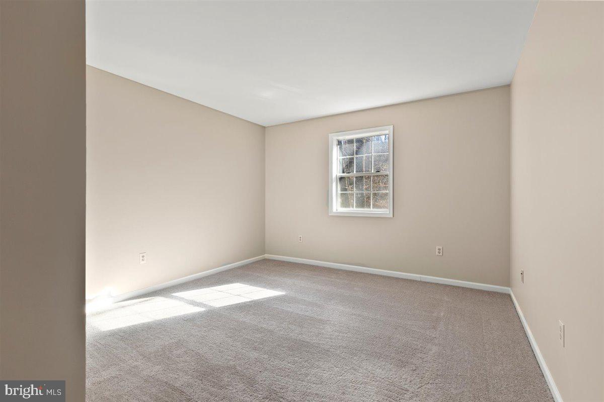 LAKEWOOD ESTATES - Residential