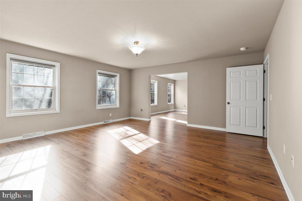 LAKEWOOD ESTATES - Residential